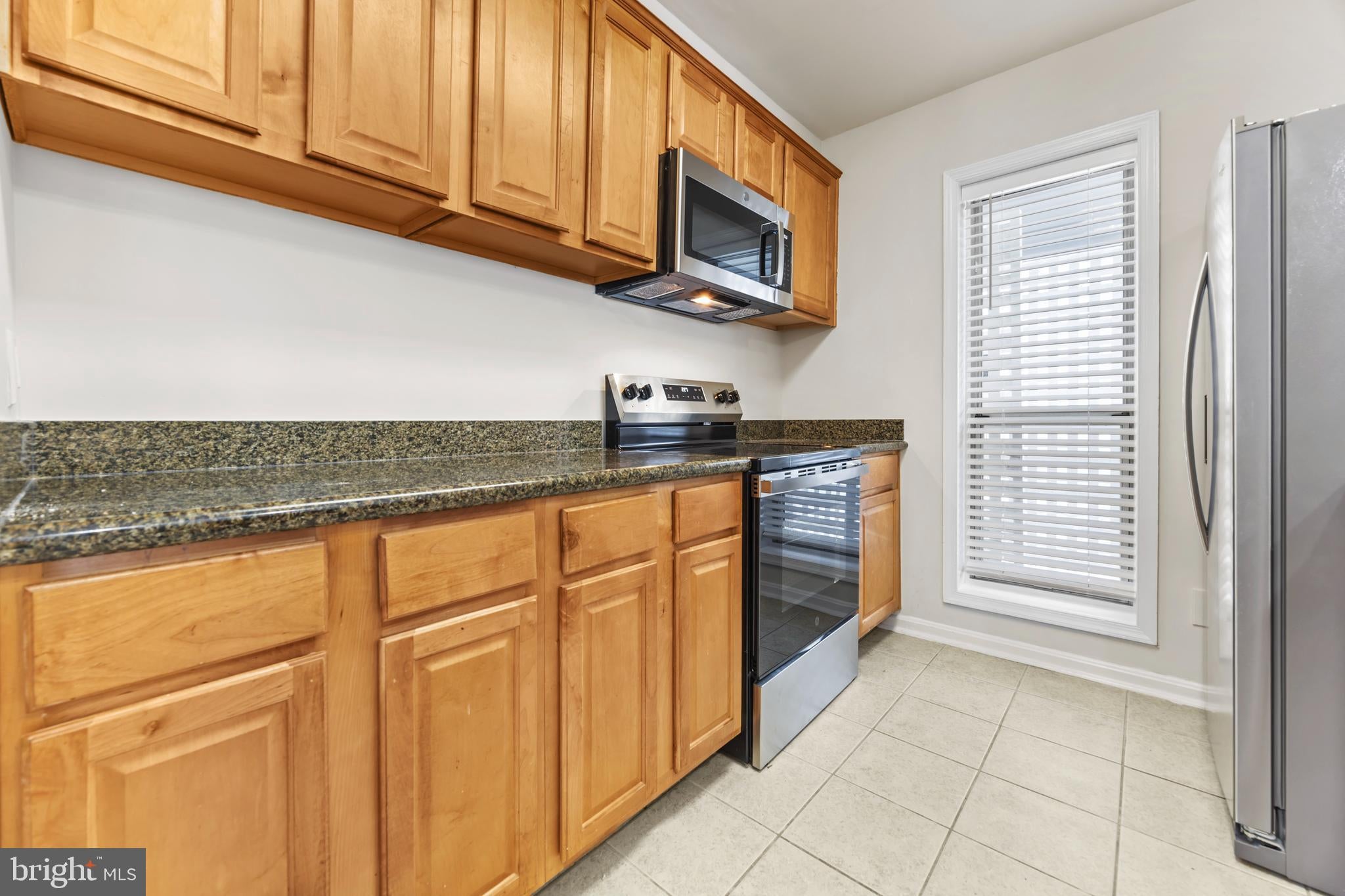 3175 SUMMIT SQUARE DRIVE 5-E12
