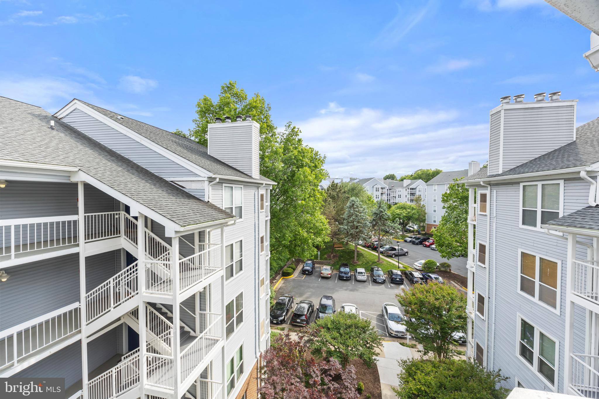 FOUR WINDS AT OAKTON - Residential