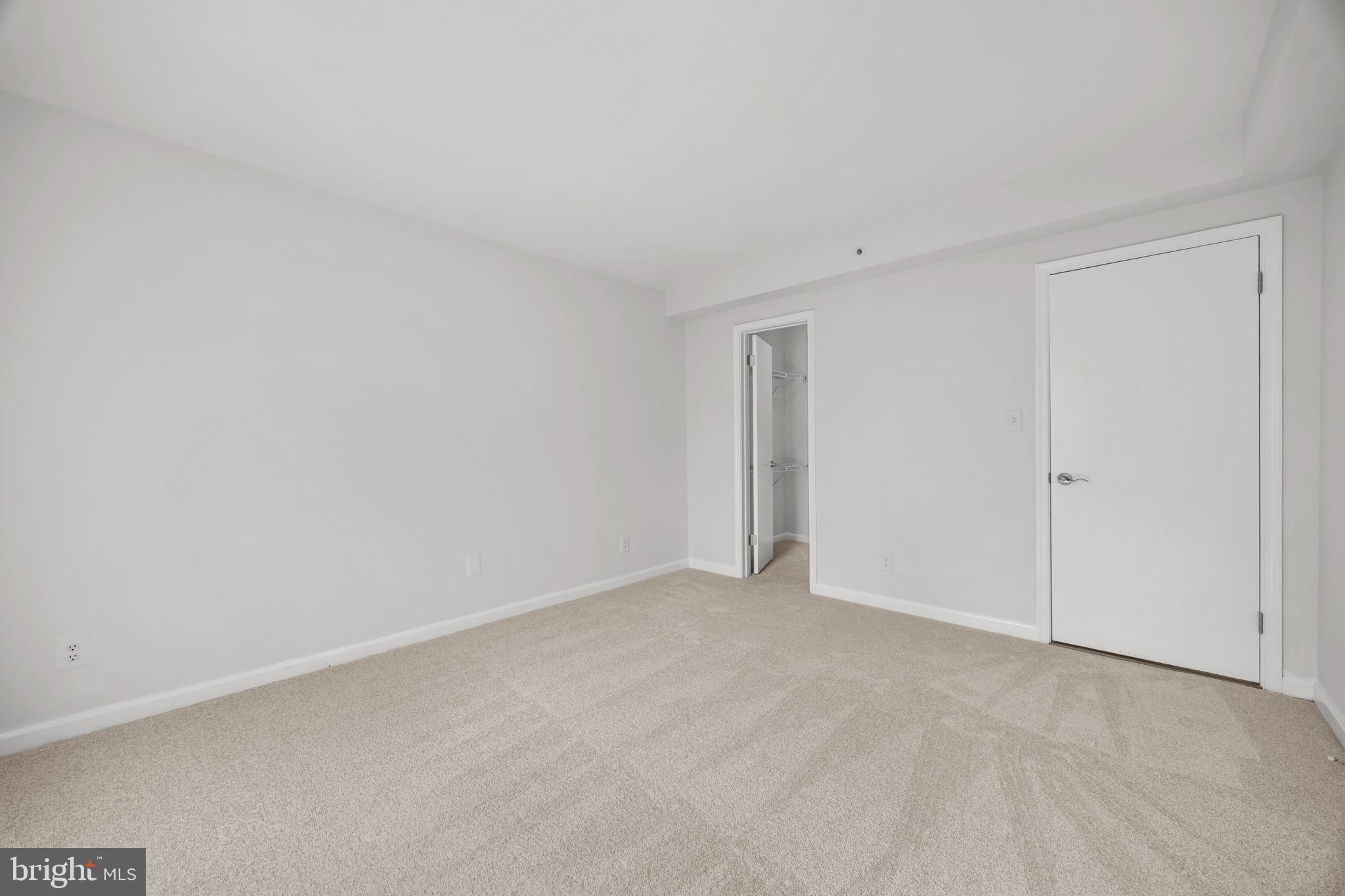 FOUR WINDS AT OAKTON - Residential
