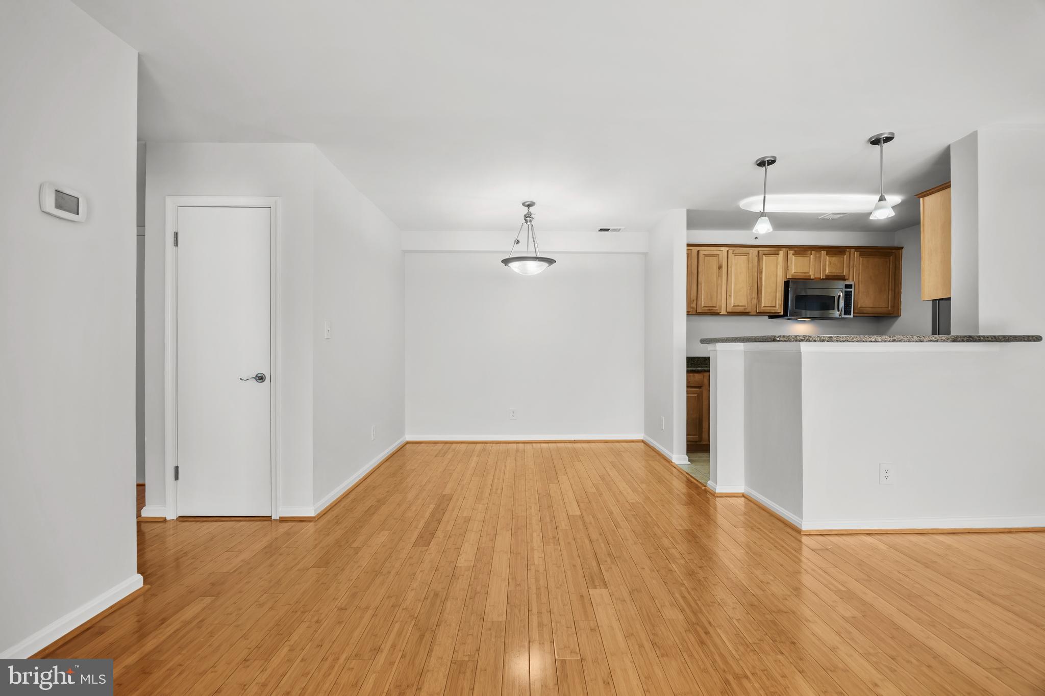 FOUR WINDS AT OAKTON - Residential