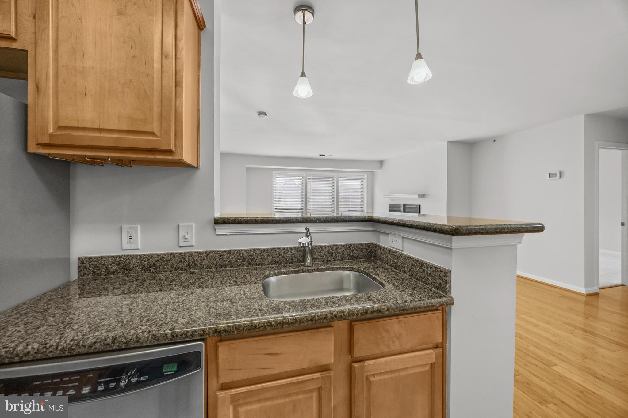 FOUR WINDS AT OAKTON - Residential