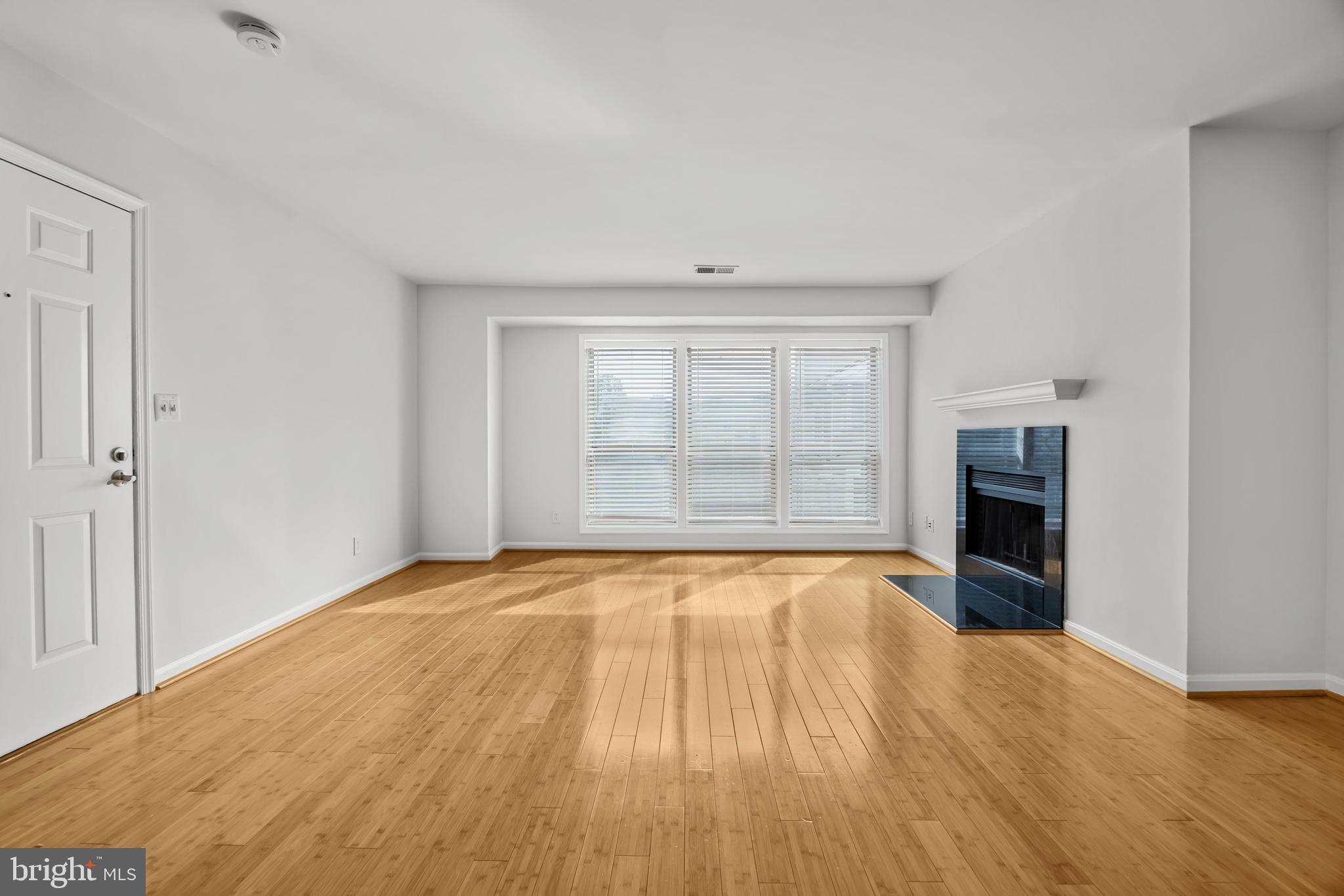 FOUR WINDS AT OAKTON - Residential