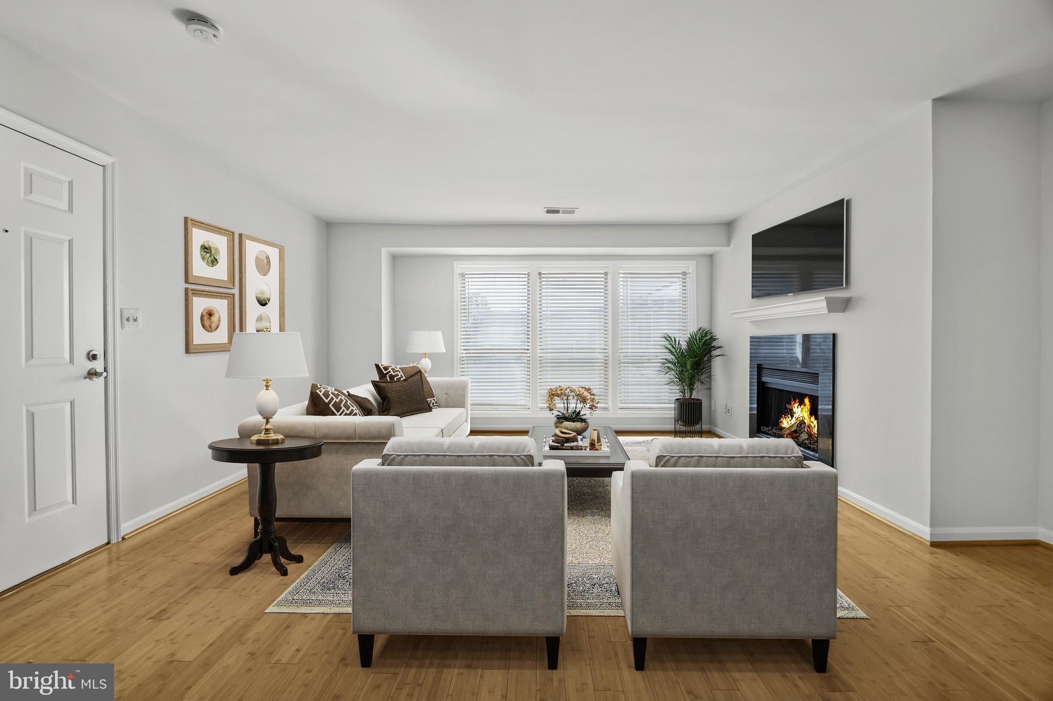 FOUR WINDS AT OAKTON - Residential