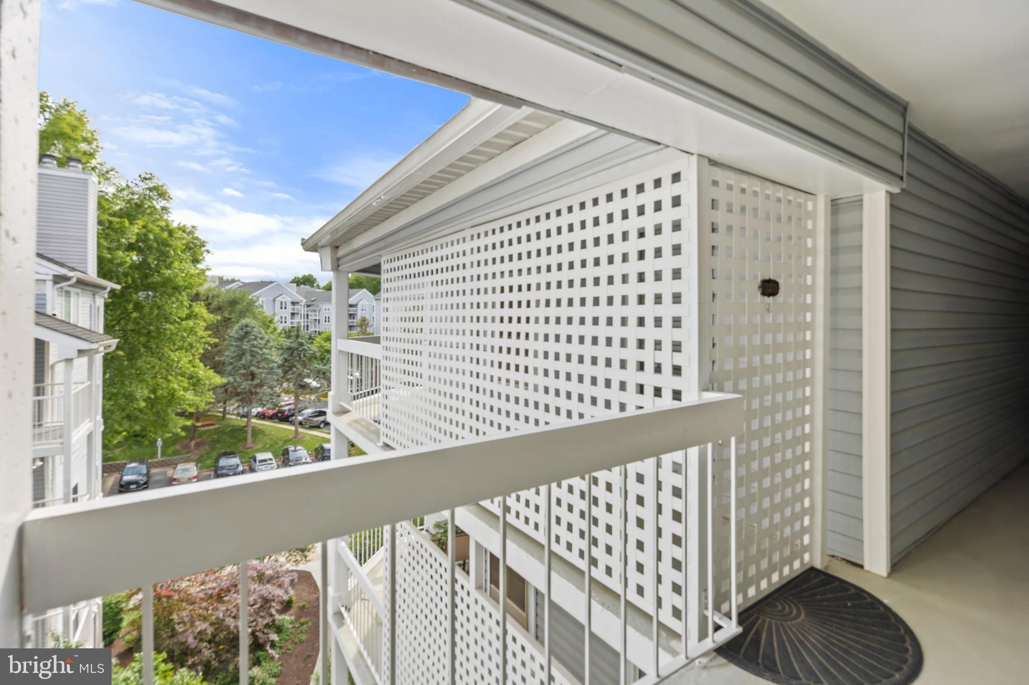 FOUR WINDS AT OAKTON - Residential