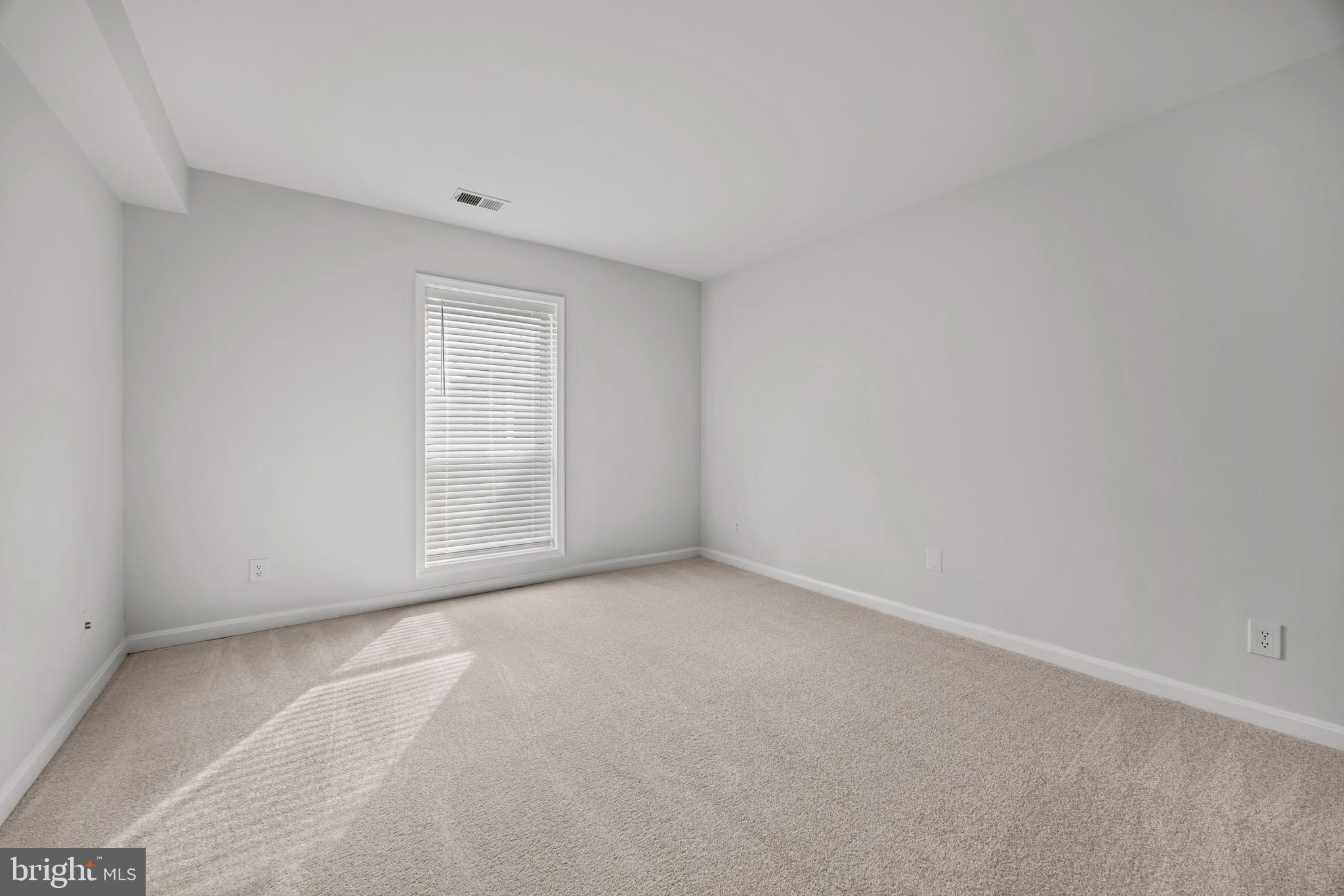 FOUR WINDS AT OAKTON - Residential