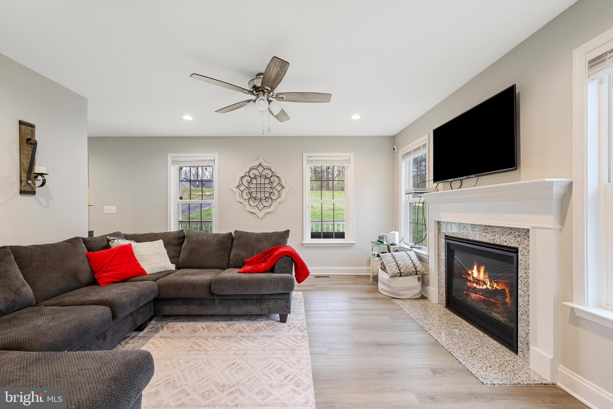 SHEN SHORES - Residential