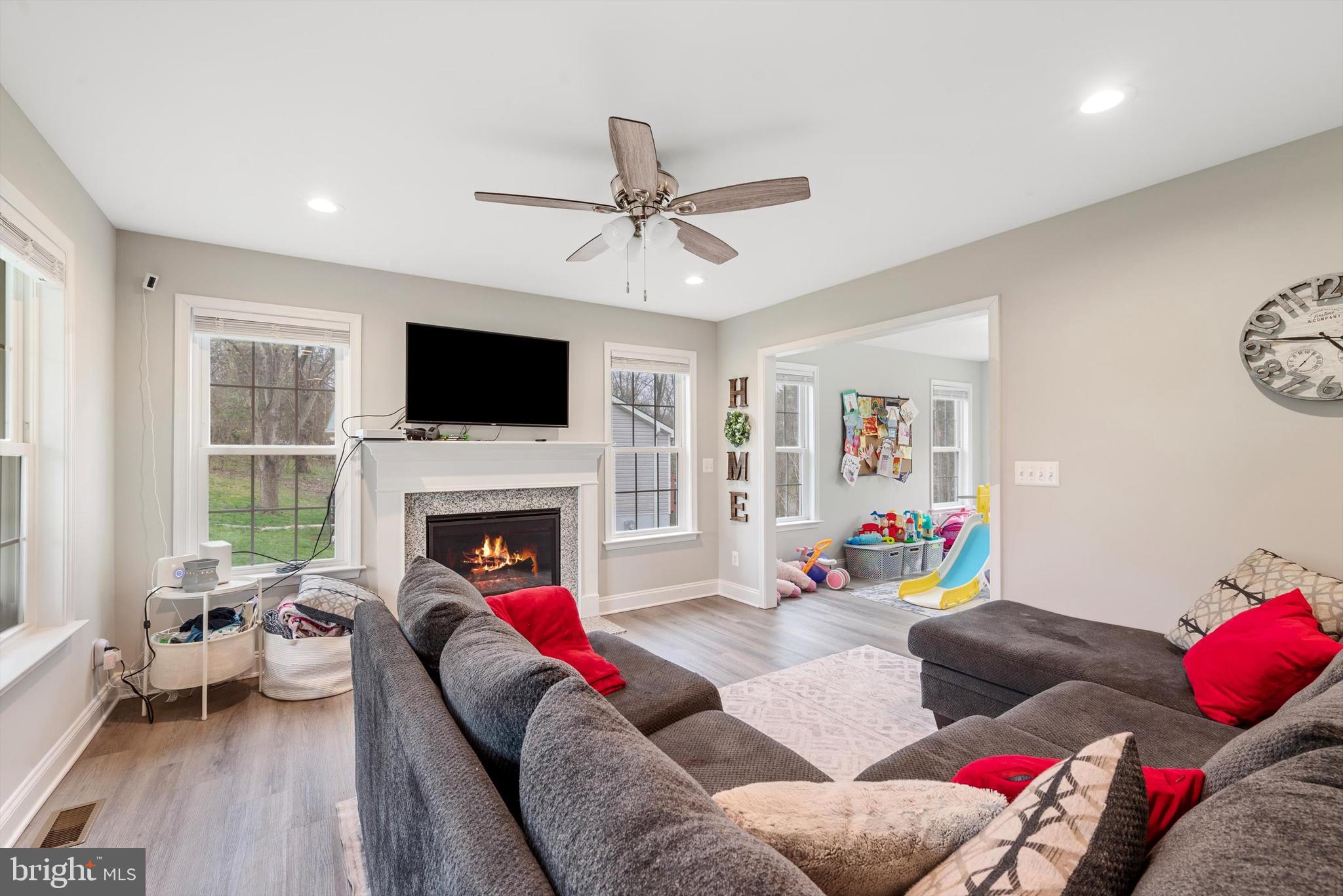 SHEN SHORES - Residential