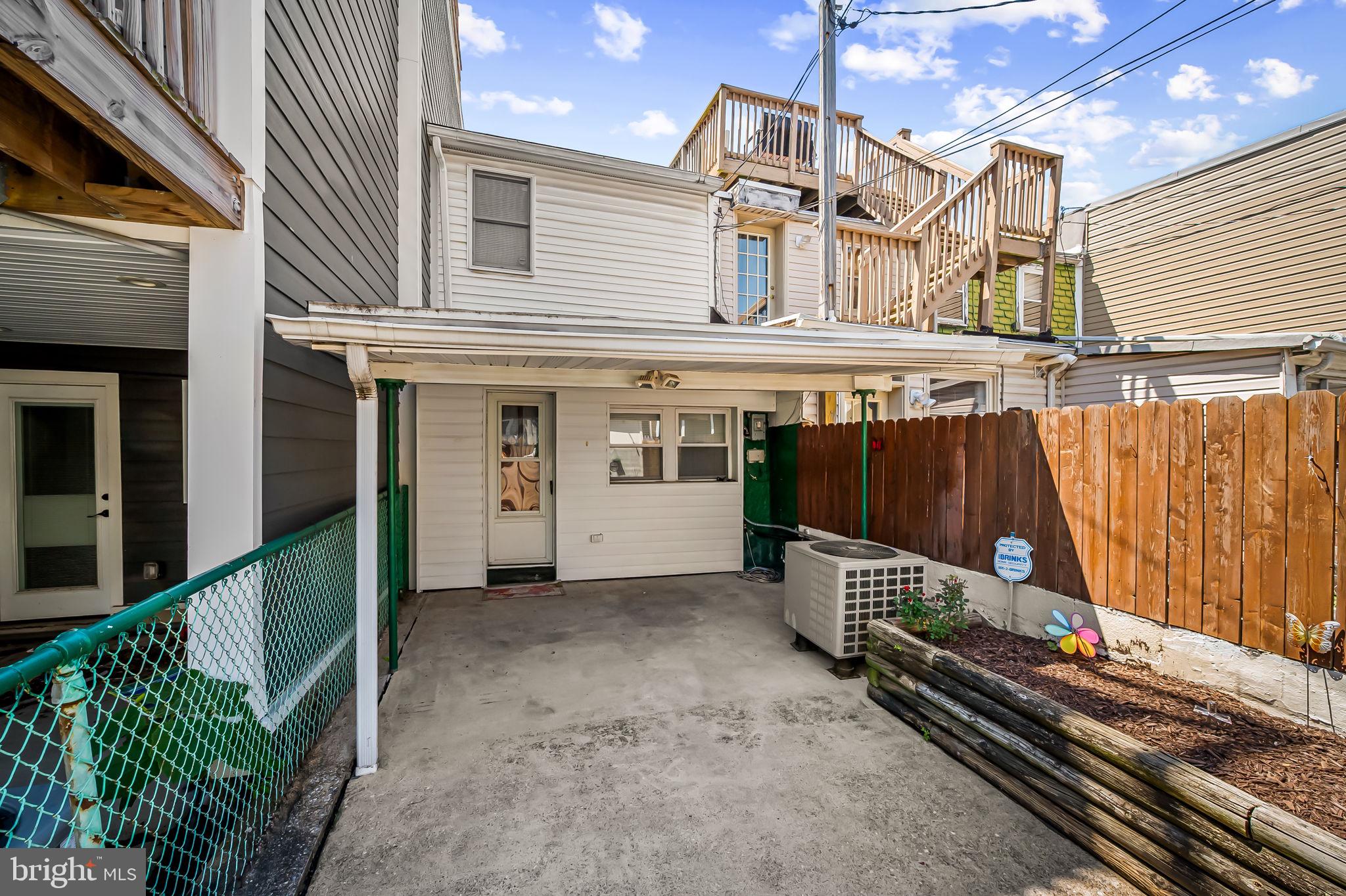RIVERSIDE PARK - Residential