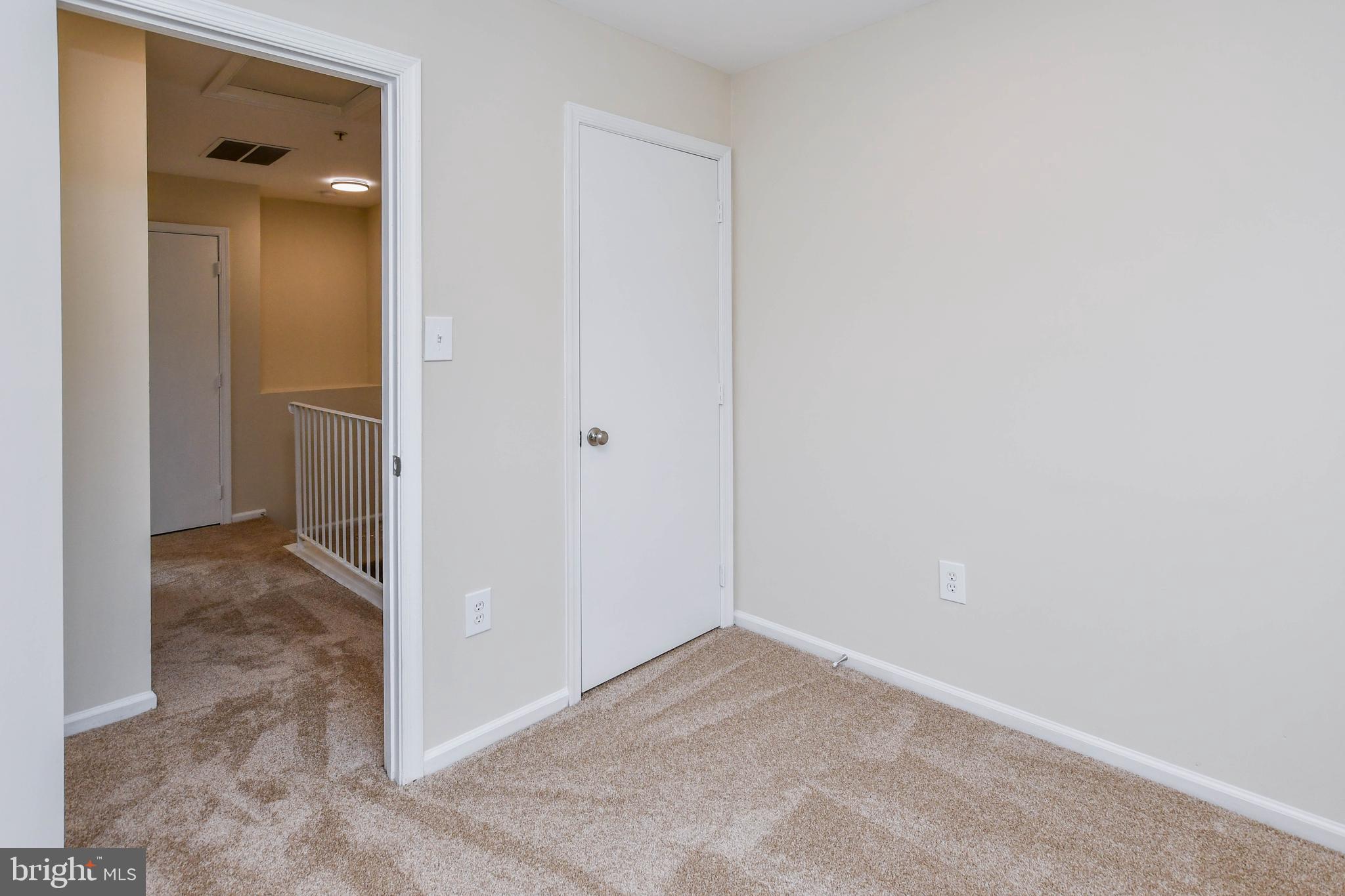 YORKSHIRE KNOLLS - Residential