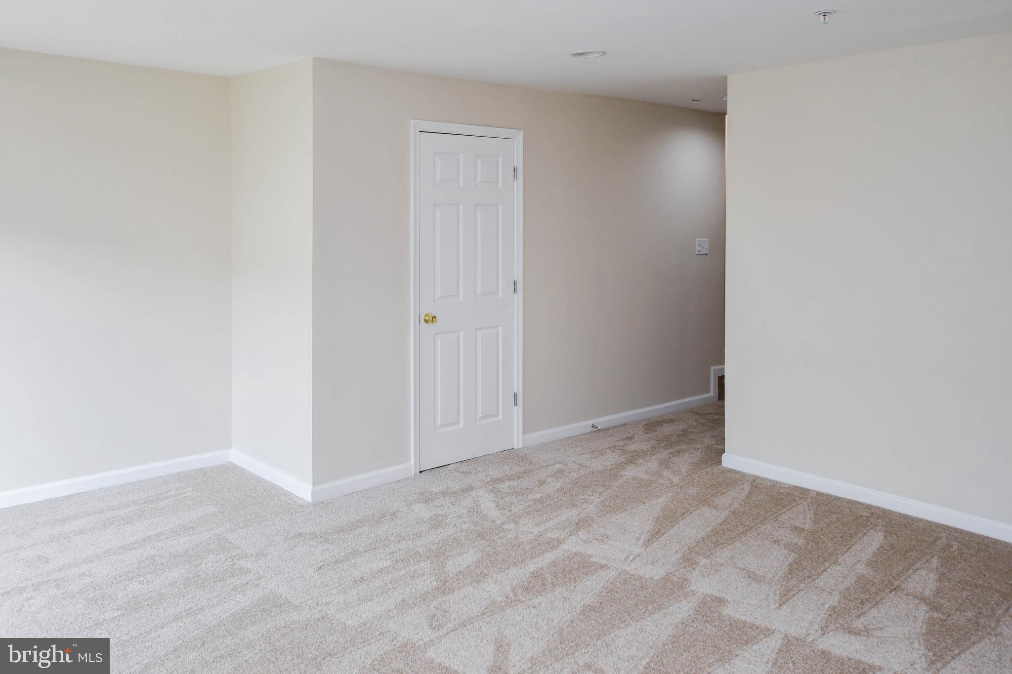 YORKSHIRE KNOLLS - Residential