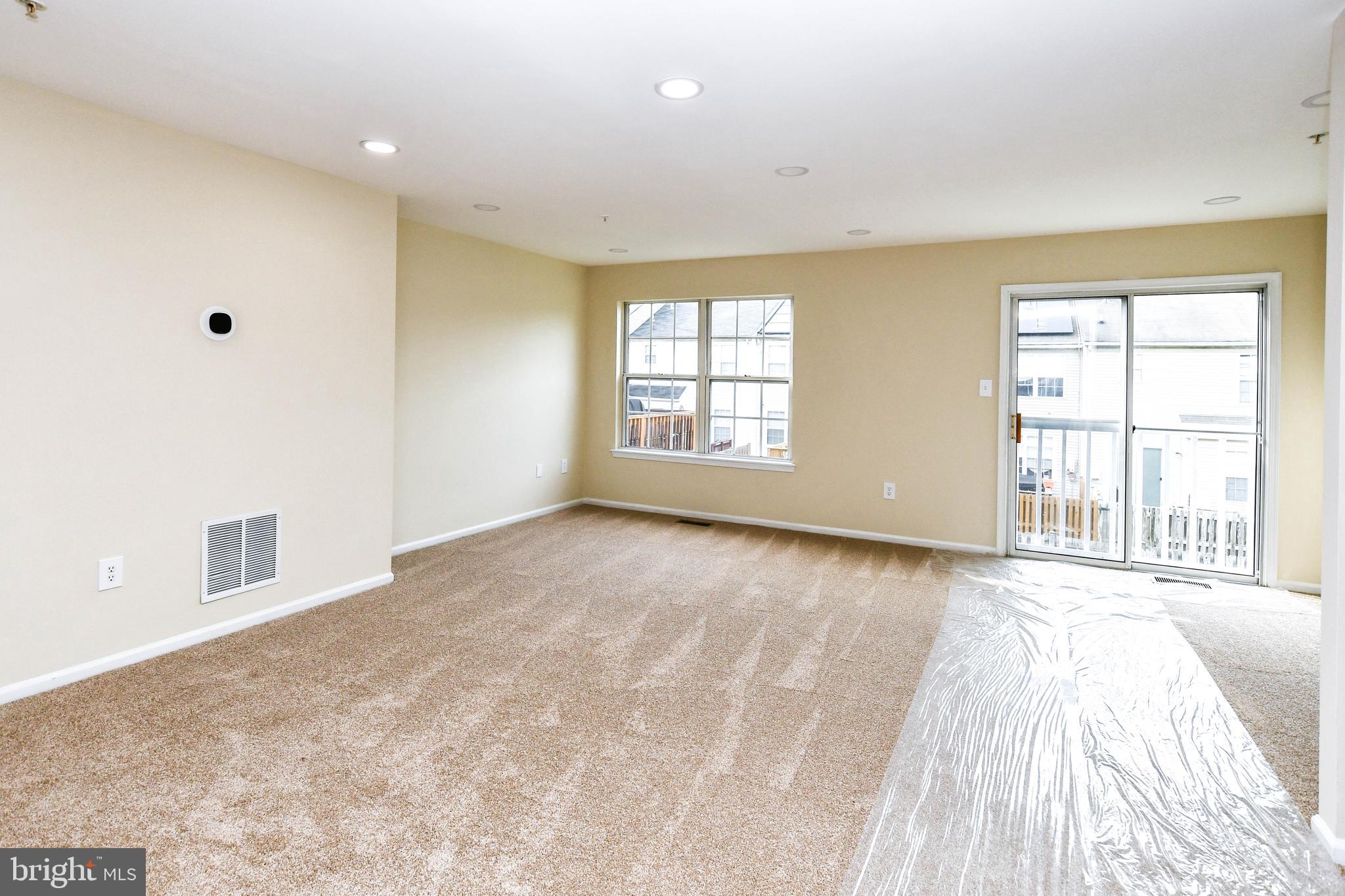 YORKSHIRE KNOLLS - Residential