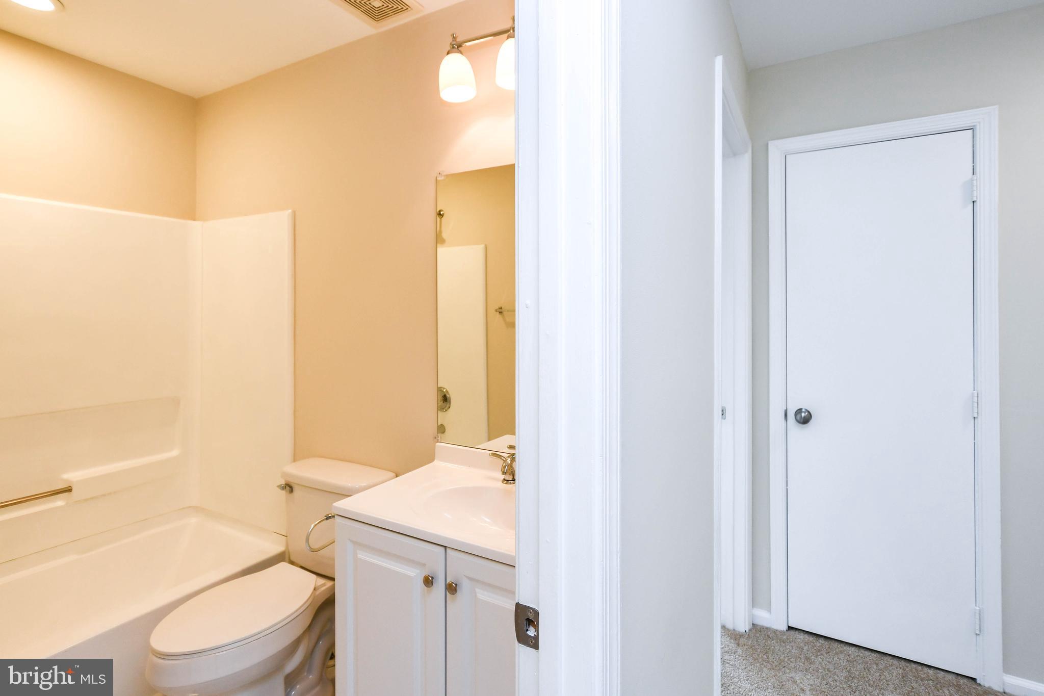 YORKSHIRE KNOLLS - Residential