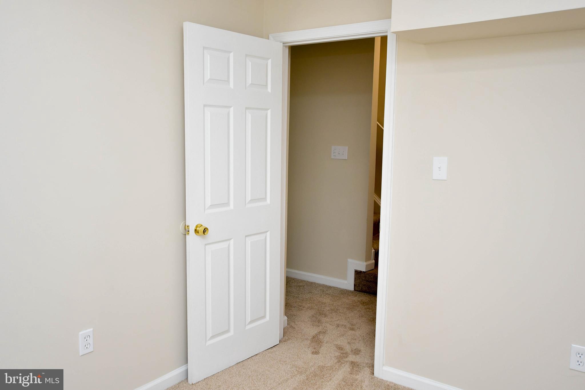 YORKSHIRE KNOLLS - Residential