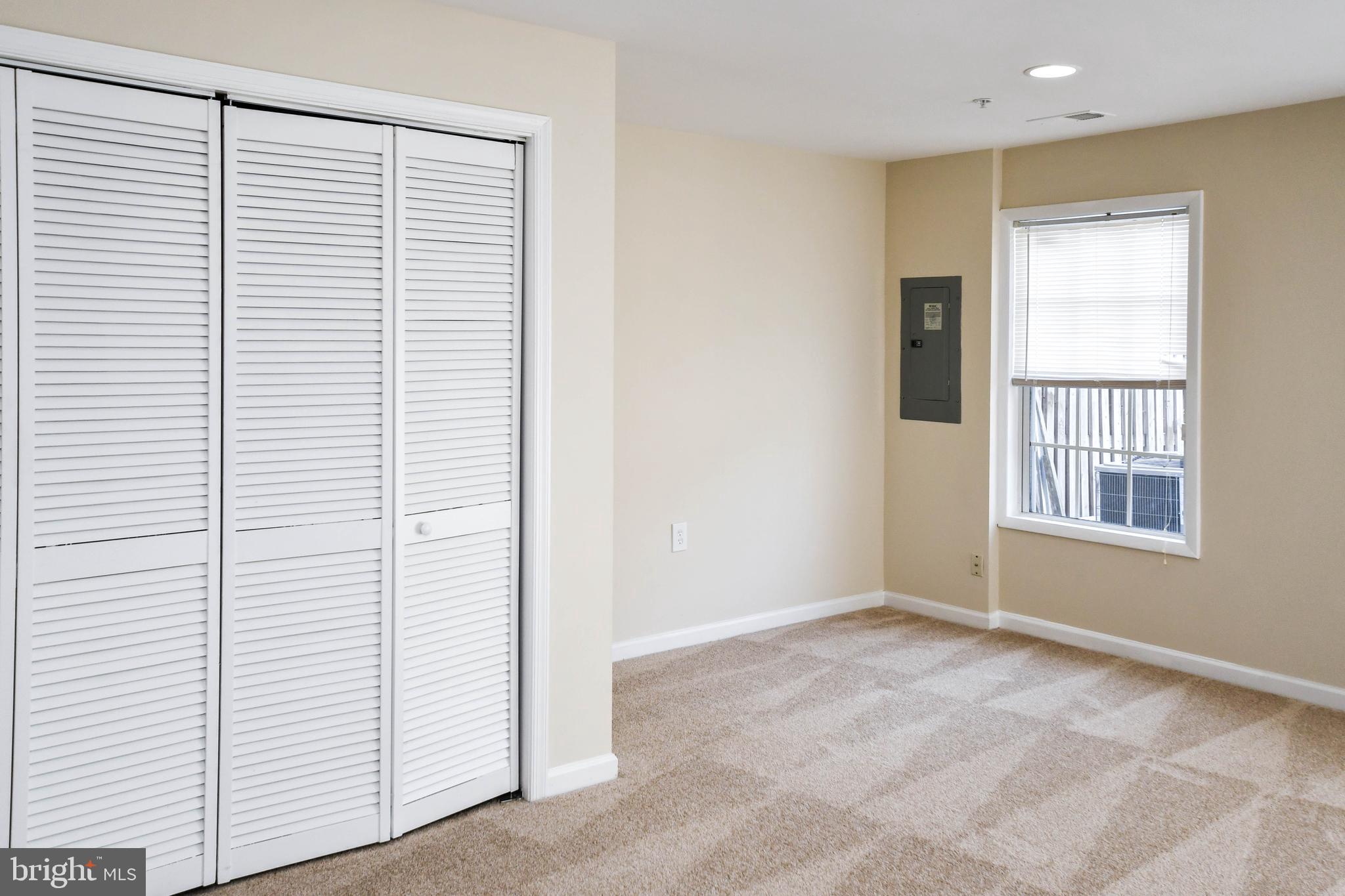 YORKSHIRE KNOLLS - Residential