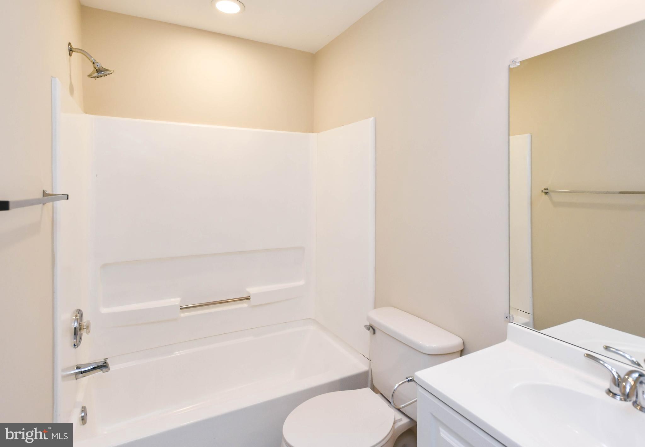 YORKSHIRE KNOLLS - Residential