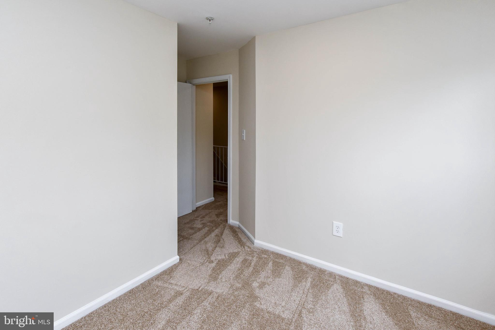 YORKSHIRE KNOLLS - Residential