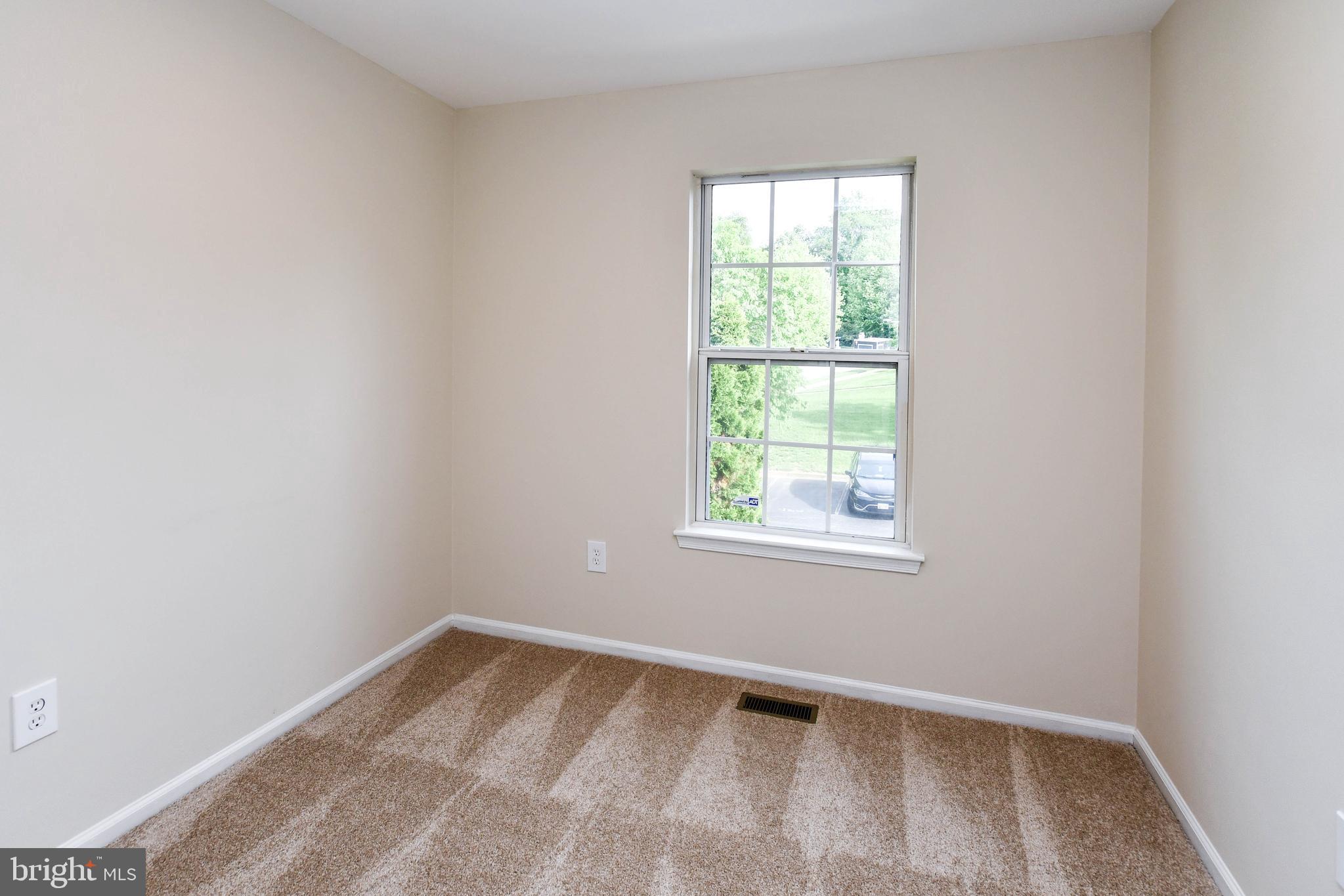 YORKSHIRE KNOLLS - Residential