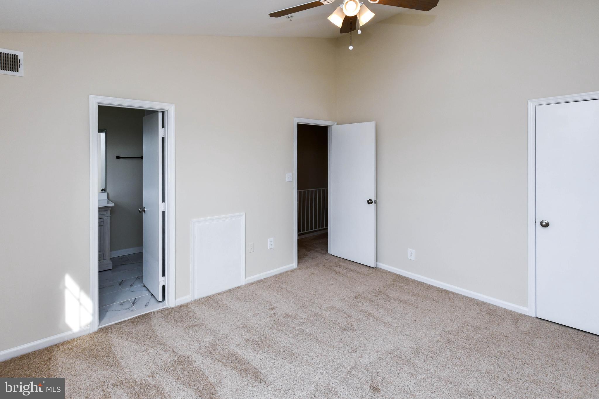 YORKSHIRE KNOLLS - Residential