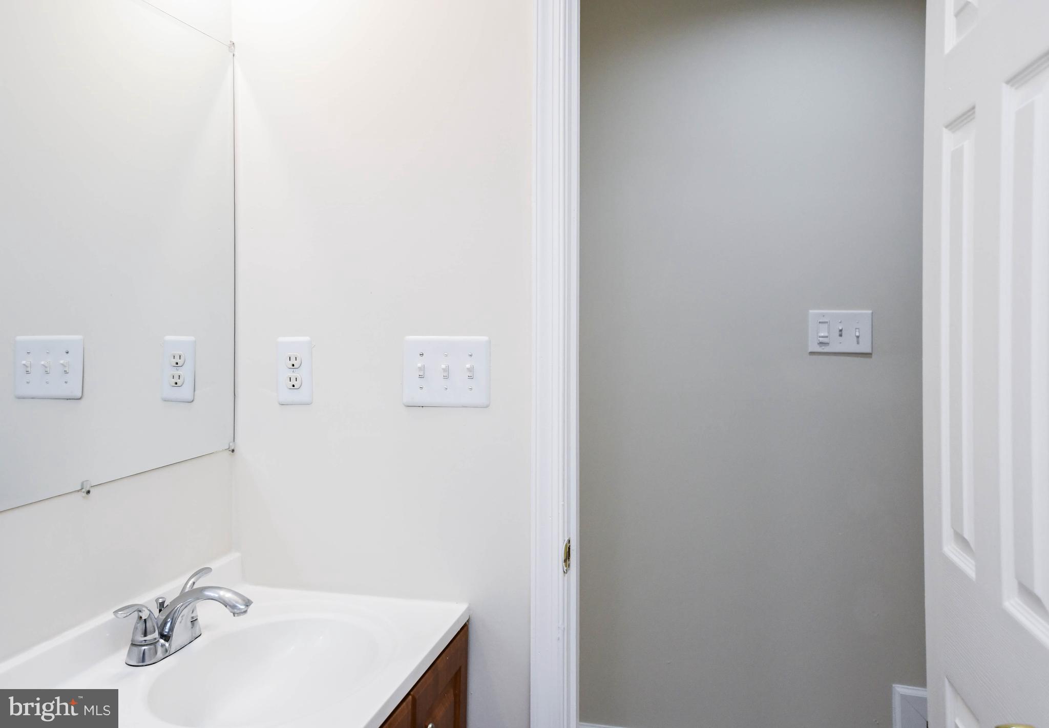 YORKSHIRE KNOLLS - Residential