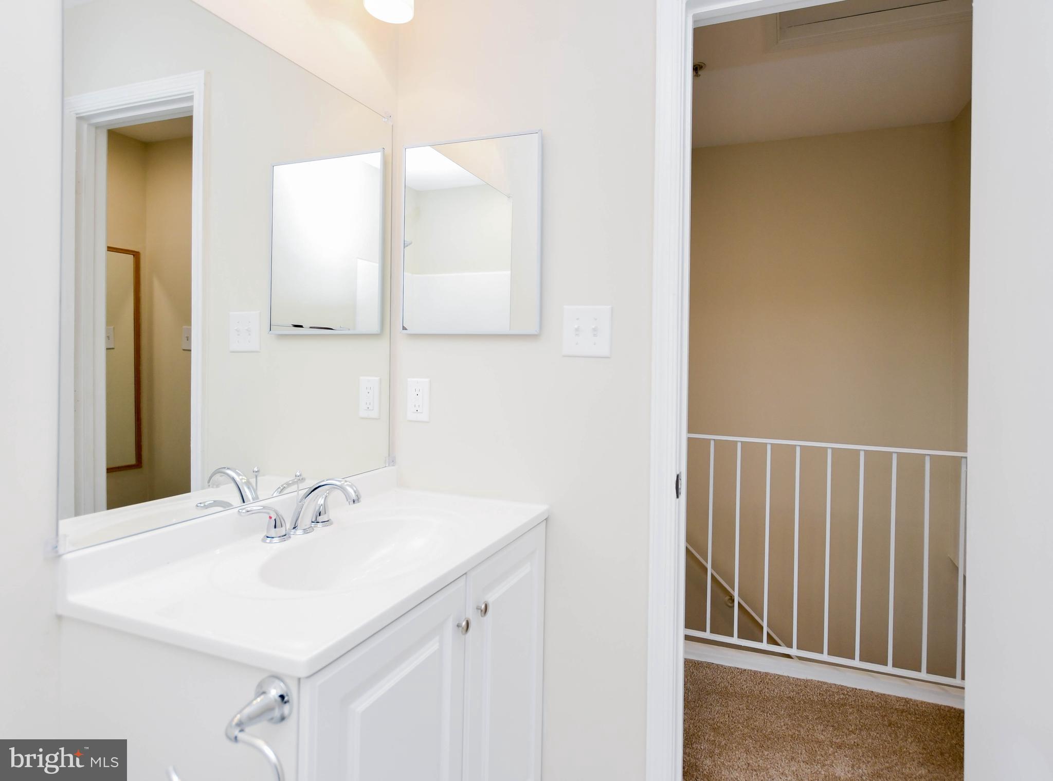 YORKSHIRE KNOLLS - Residential