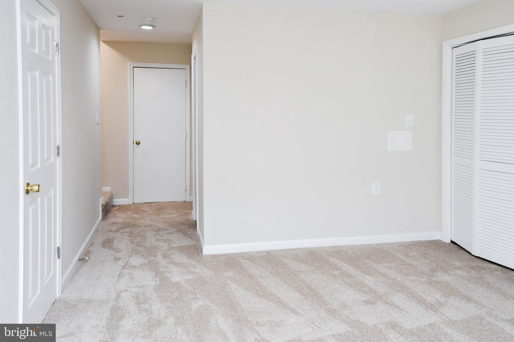 YORKSHIRE KNOLLS - Residential