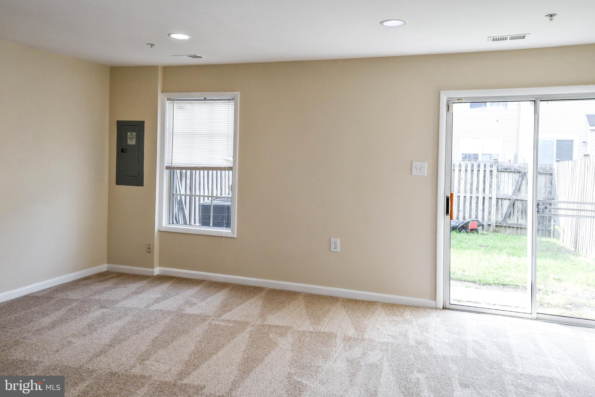 YORKSHIRE KNOLLS - Residential