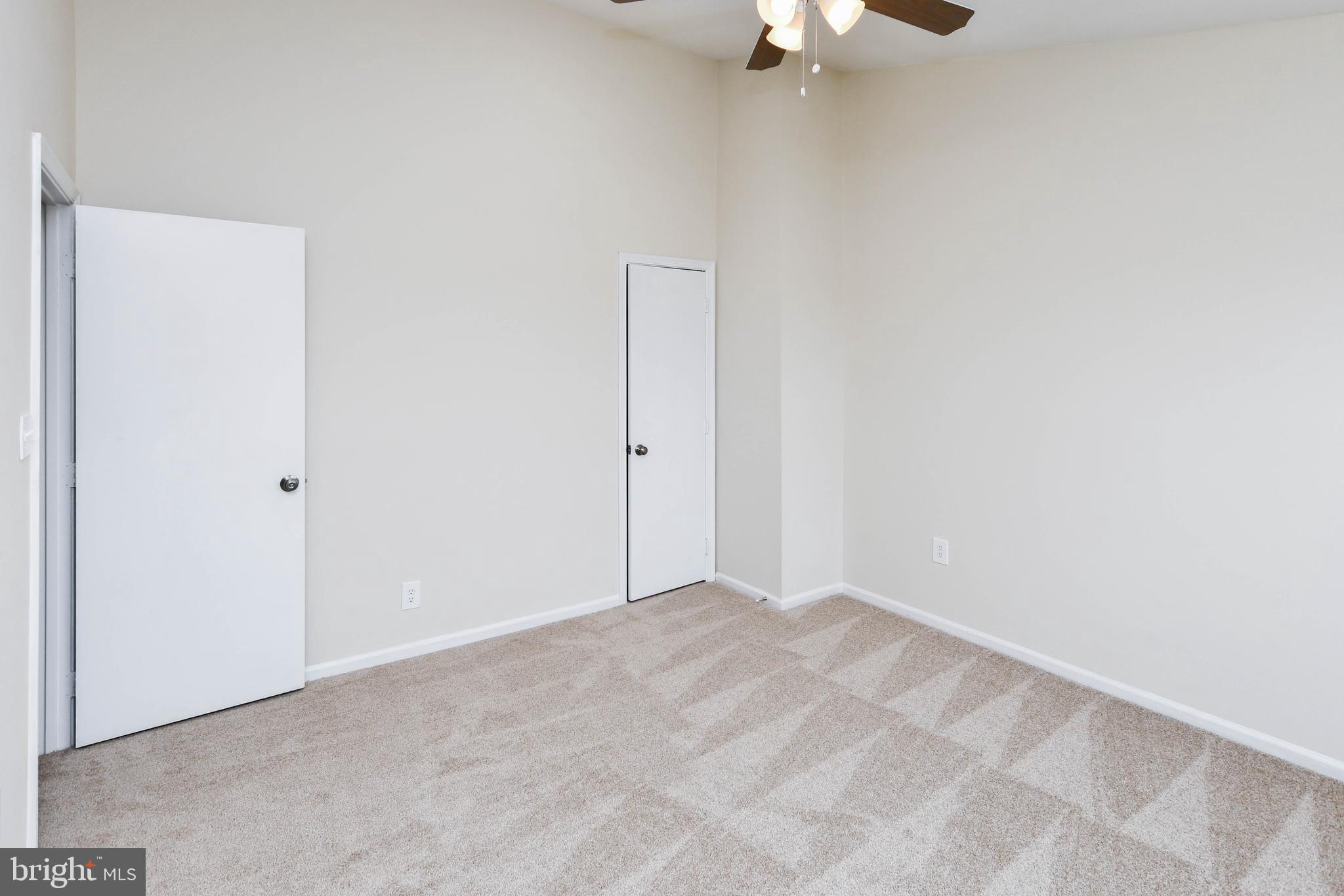 YORKSHIRE KNOLLS - Residential