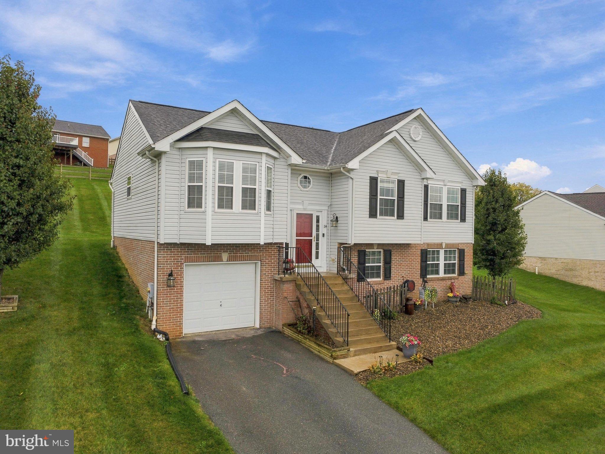 114 COLTON COURT