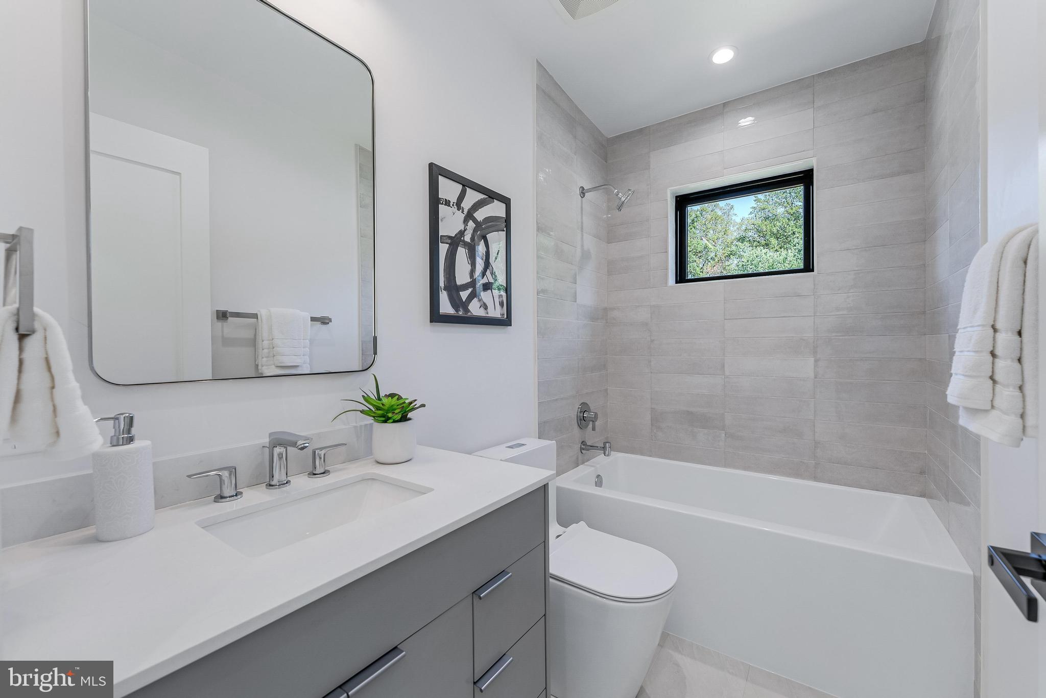 BEL AIR - Residential