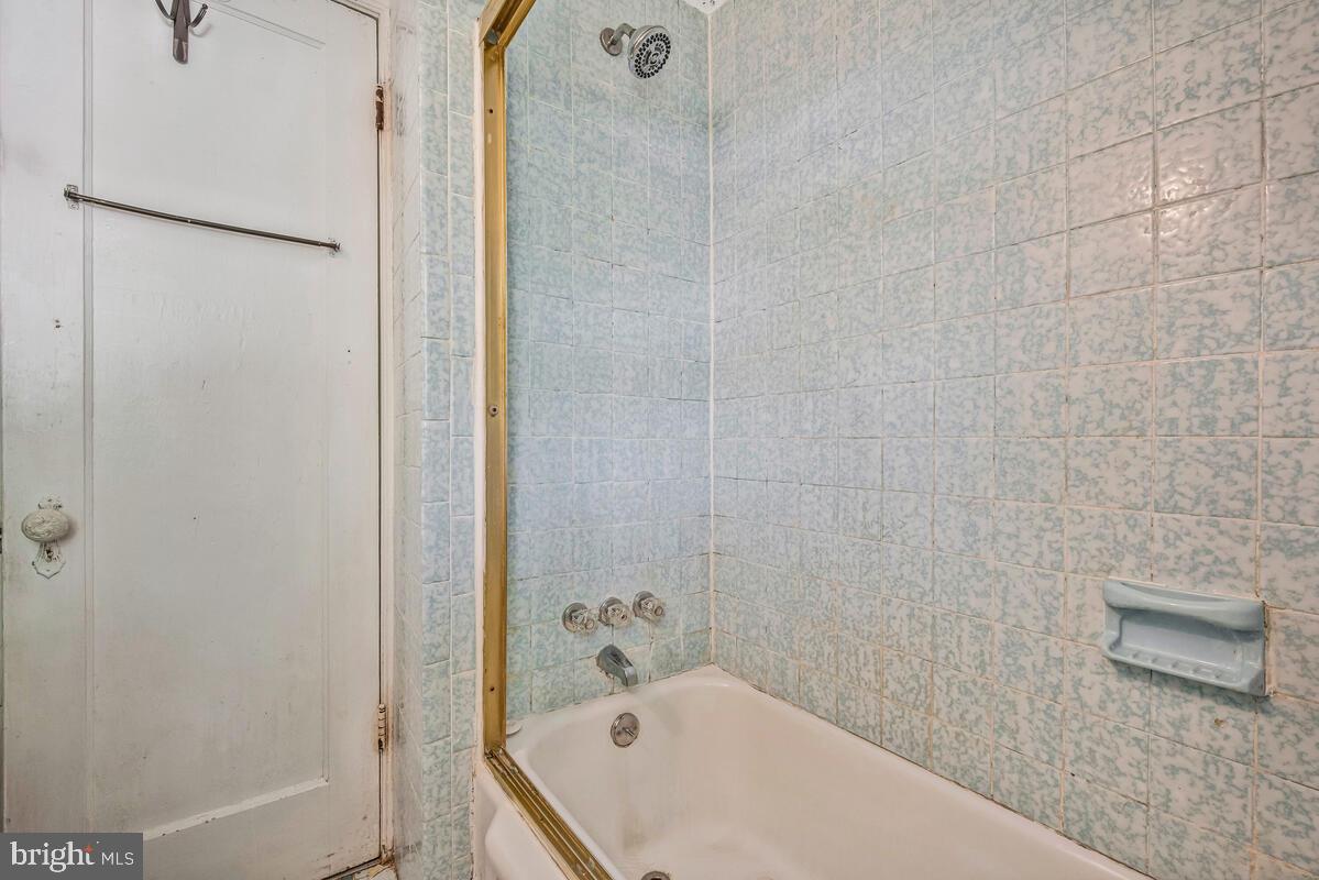 WASHINGTON SUBURBAN HOME - Residential