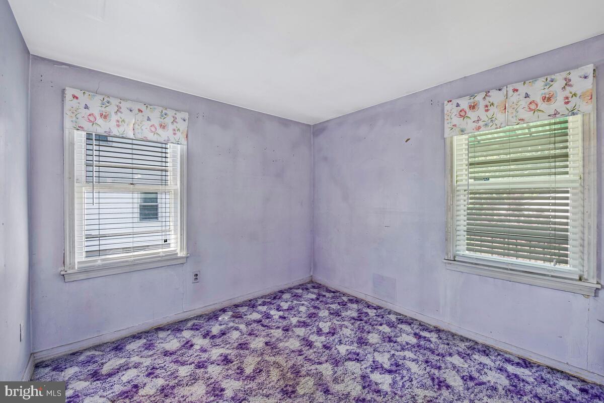 WASHINGTON SUBURBAN HOME - Residential