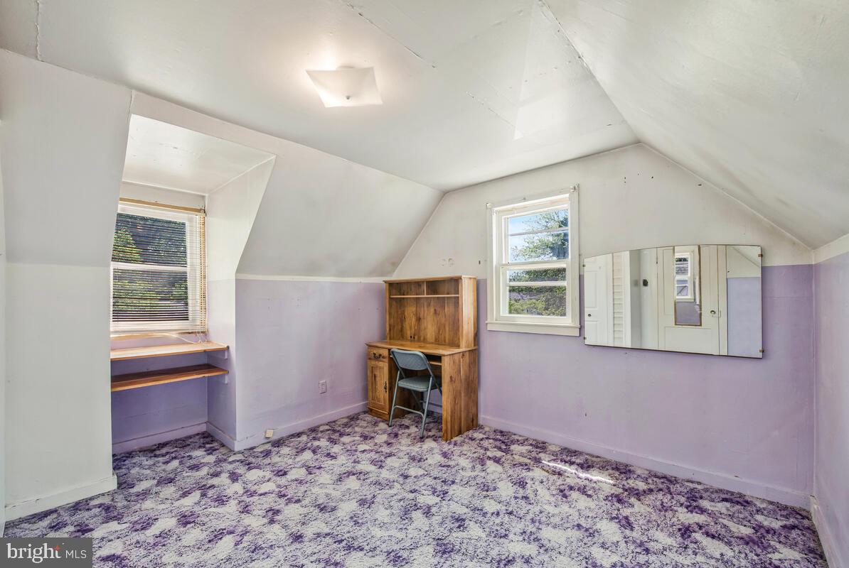 WASHINGTON SUBURBAN HOME - Residential