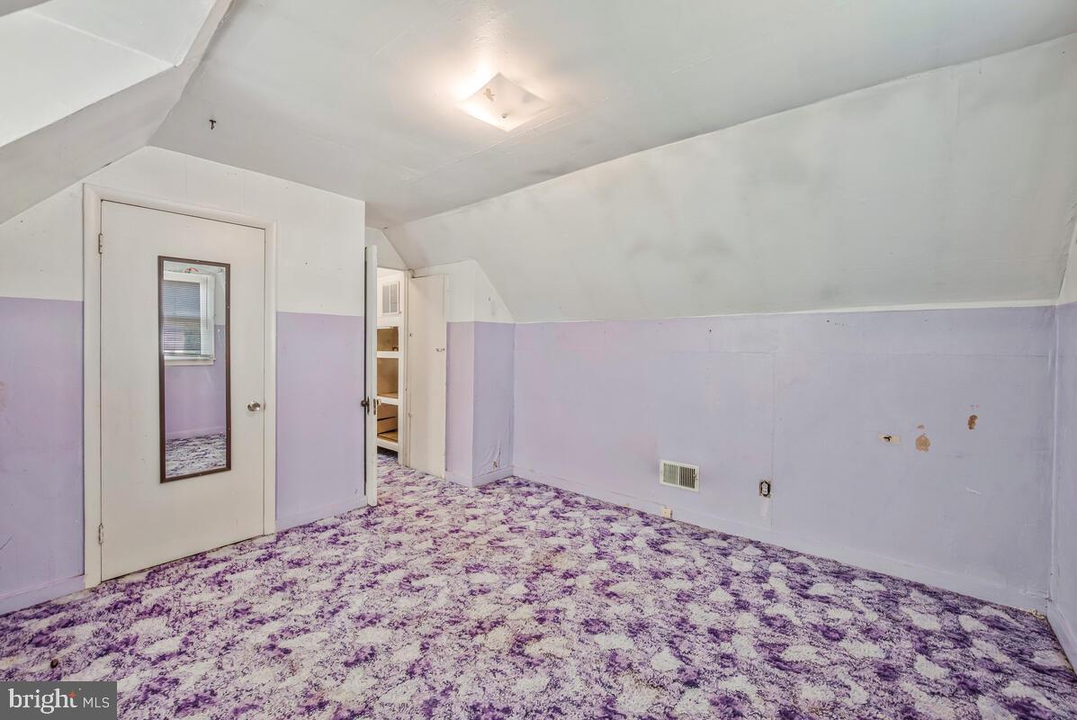 WASHINGTON SUBURBAN HOME - Residential