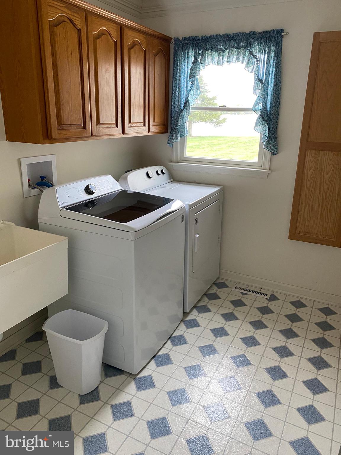 EDGEVIEW - Residential