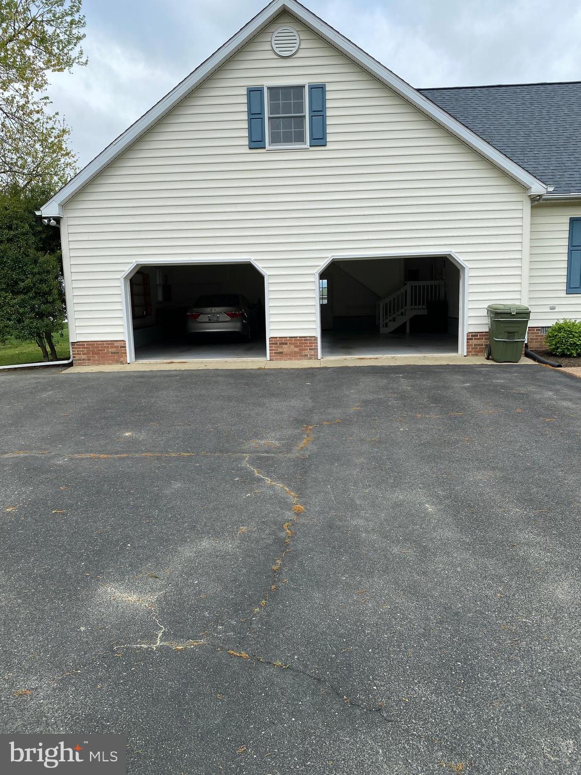 EDGEVIEW - Residential