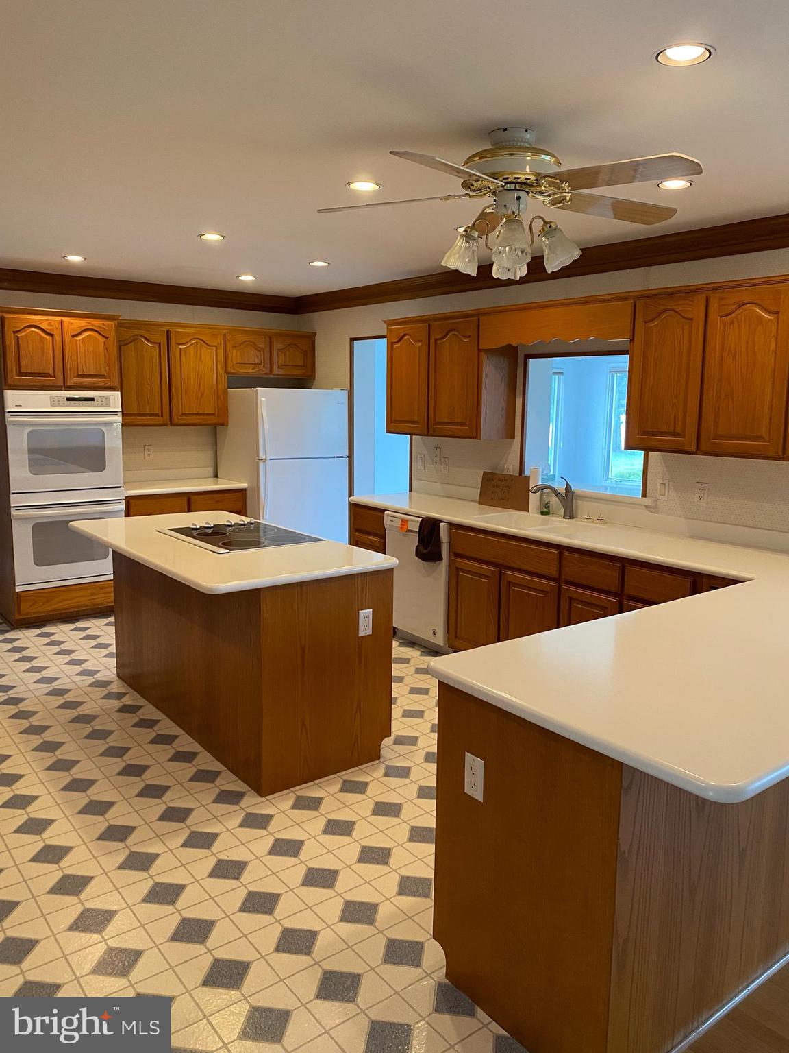 EDGEVIEW - Residential