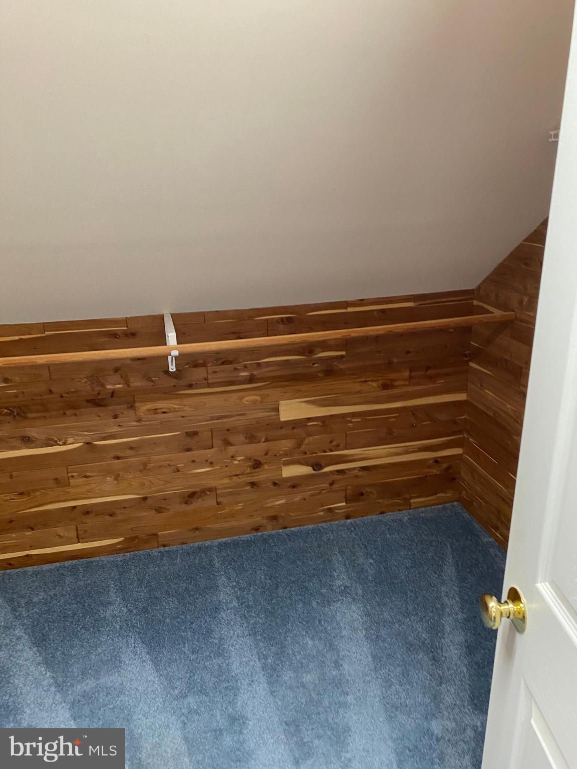 EDGEVIEW - Residential