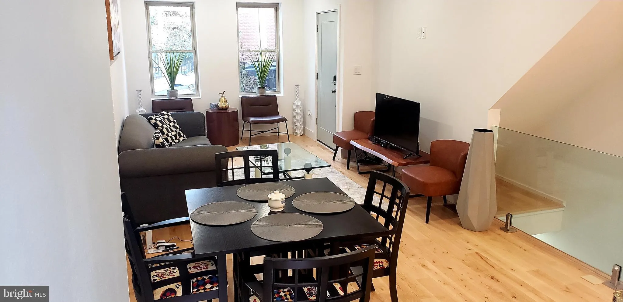 Philadelphia, Pennsylvania 19147, United States, 2 Bedrooms Bedrooms, ,2 BathroomsBathrooms,Residential,Active,9411