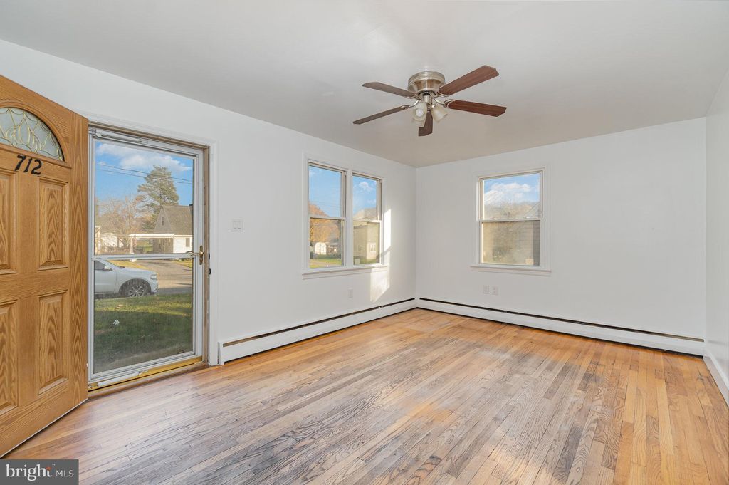 Photo of 712 S 15th Street, Columbia, PA 17512 (MLS # PALA2044594)