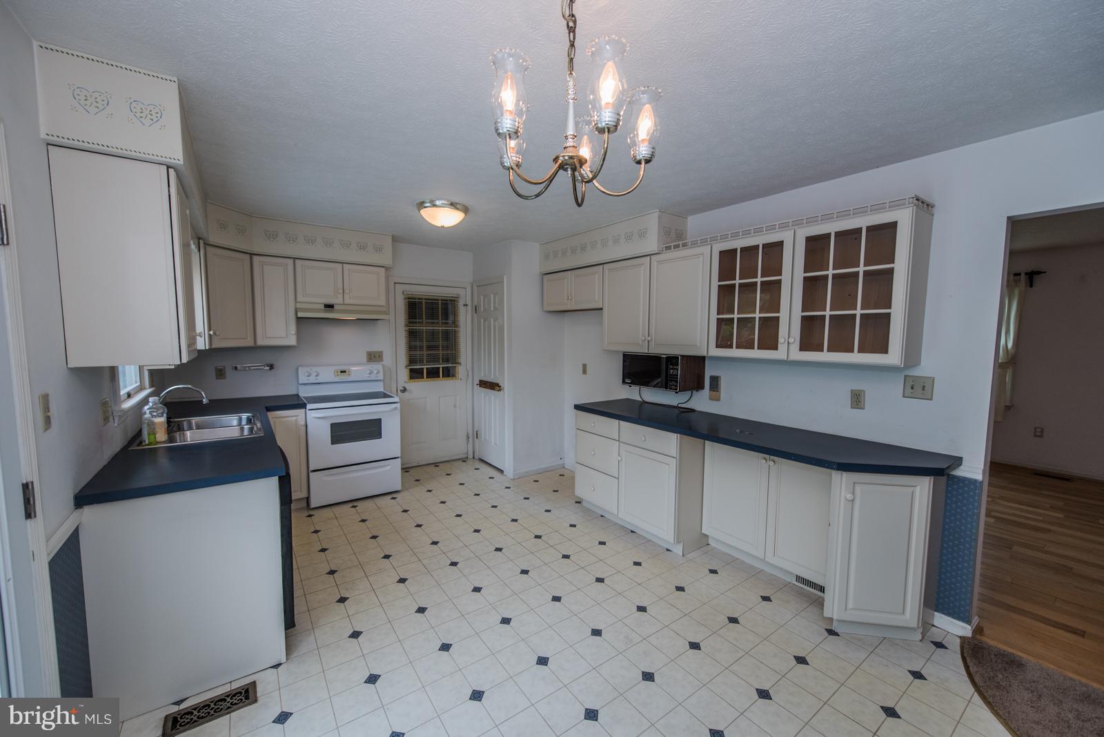 FAIRVIEW ESTATES - Residential