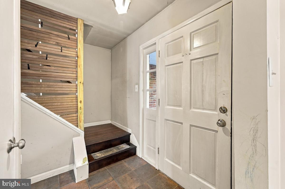 9314 WINKLER LANE