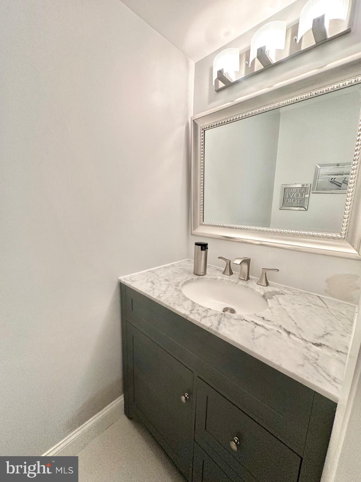 GREENFIELD COMMONS - Residential Lease