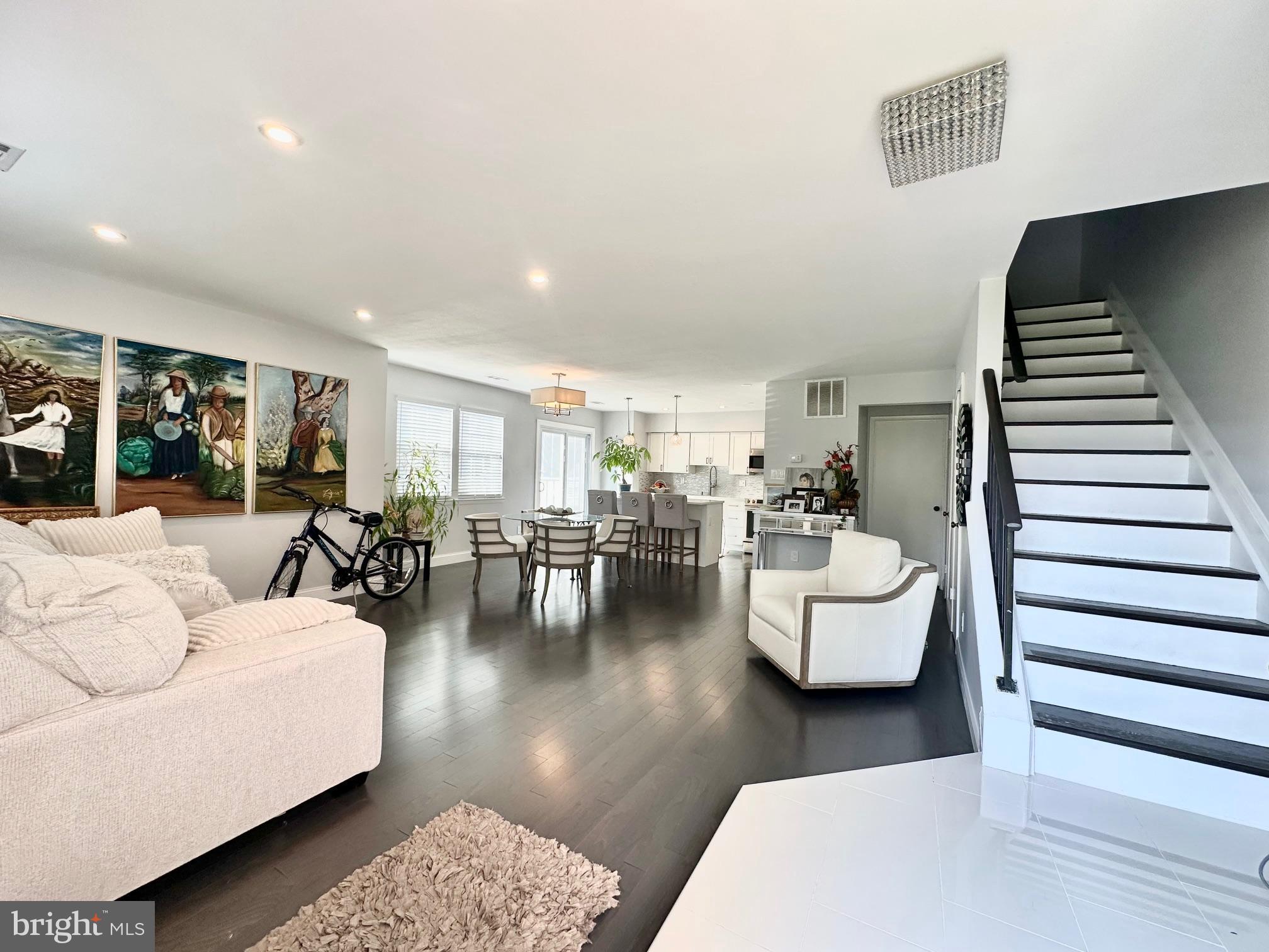 GREENFIELD COMMONS - Residential Lease