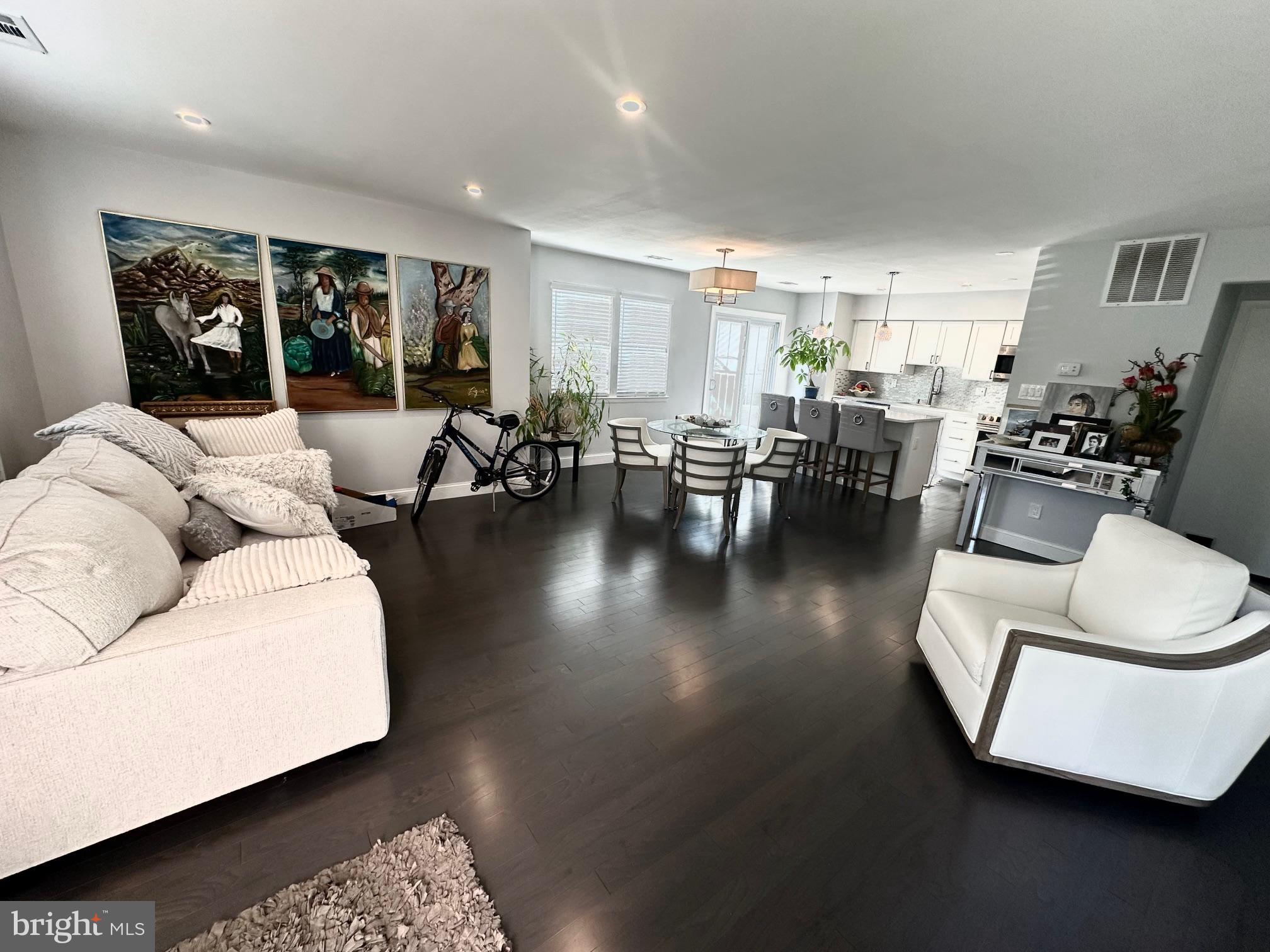 GREENFIELD COMMONS - Residential Lease