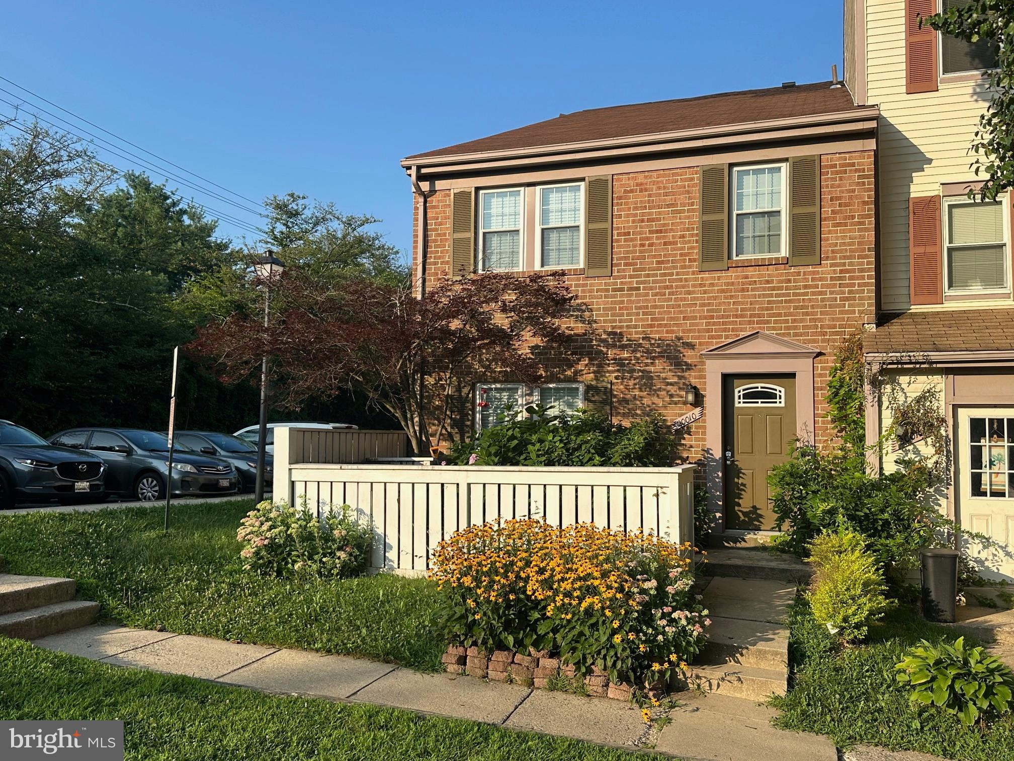 GREENFIELD COMMONS - Residential Lease