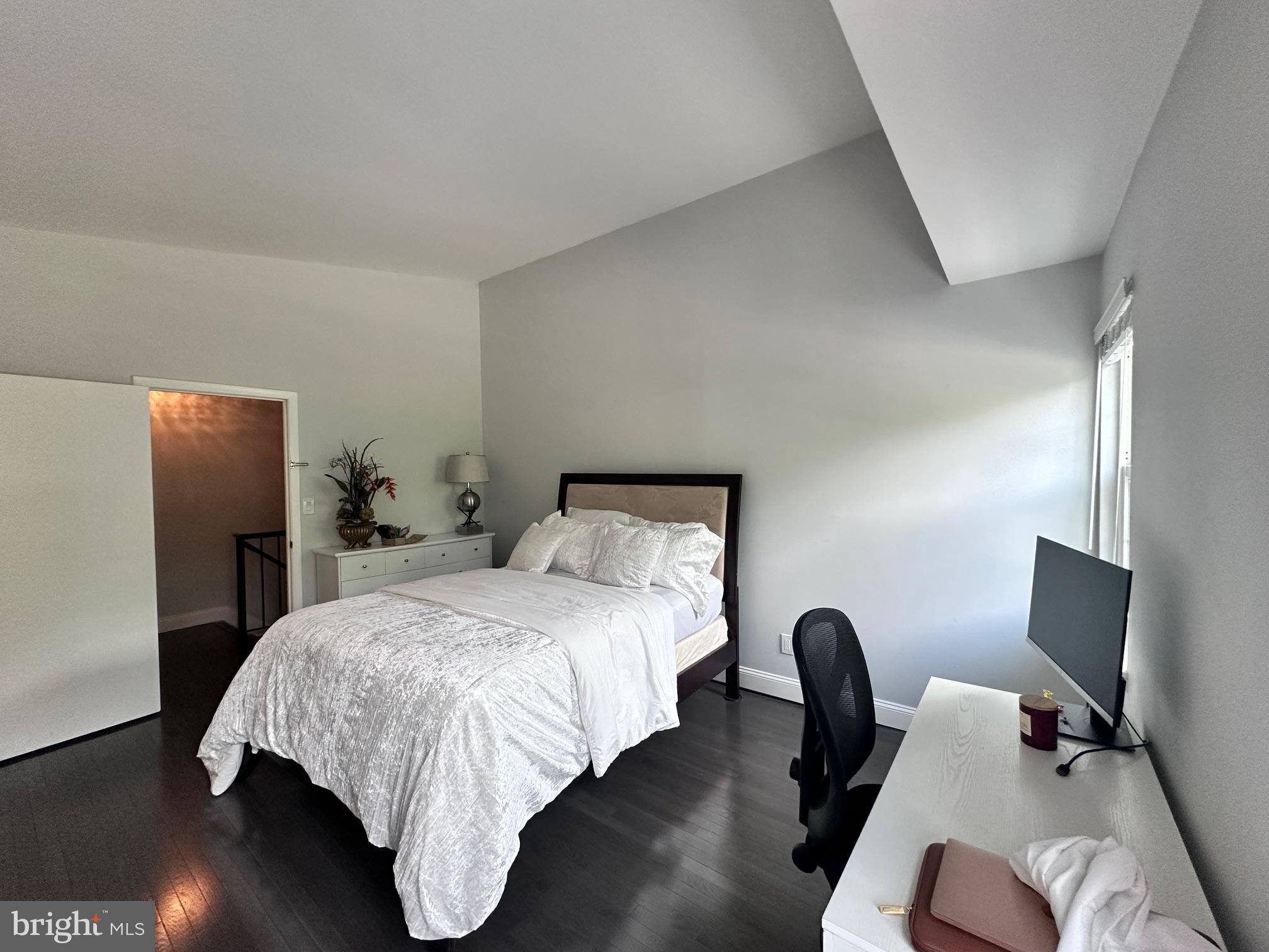 GREENFIELD COMMONS - Residential Lease