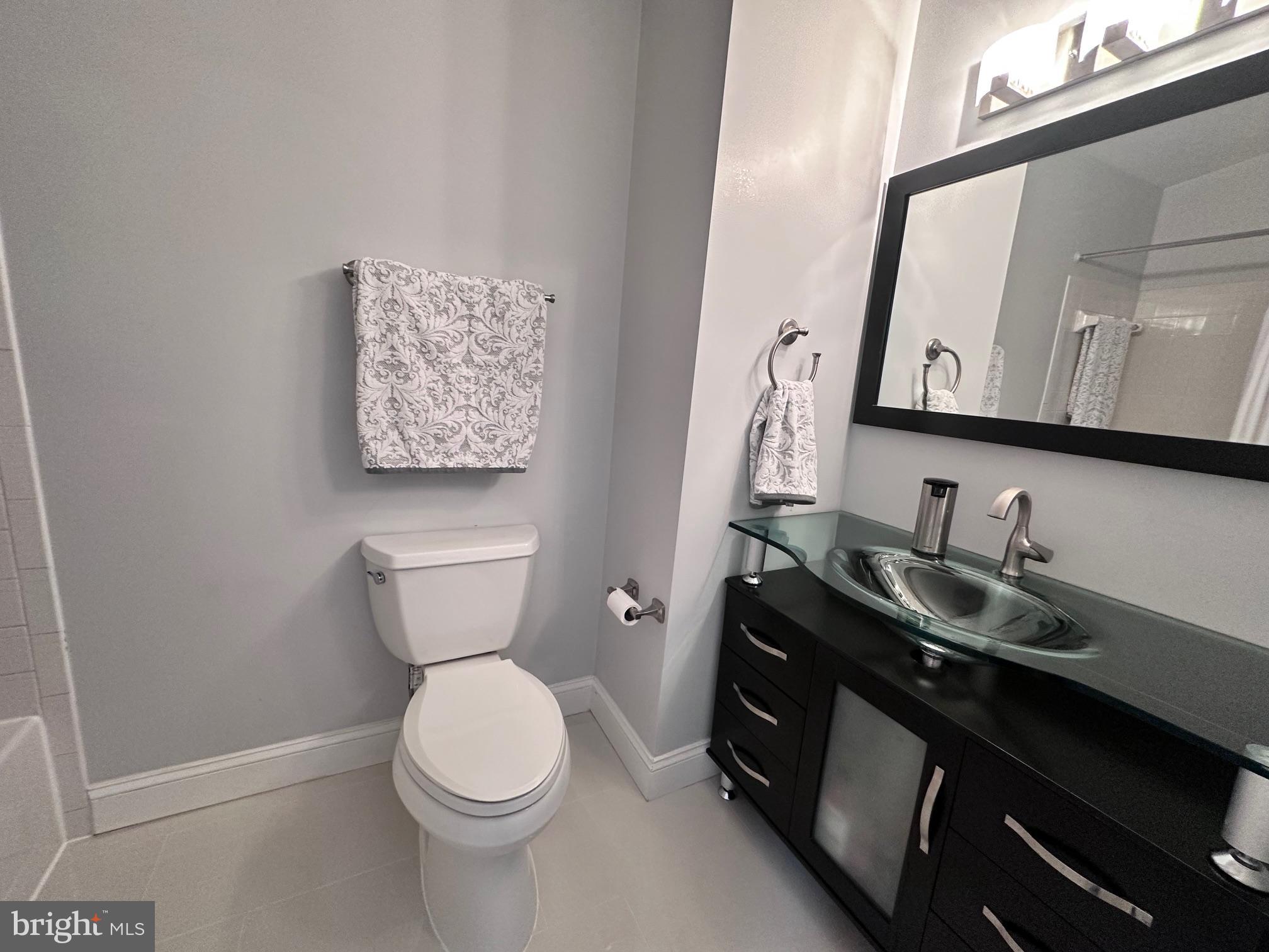 GREENFIELD COMMONS - Residential Lease