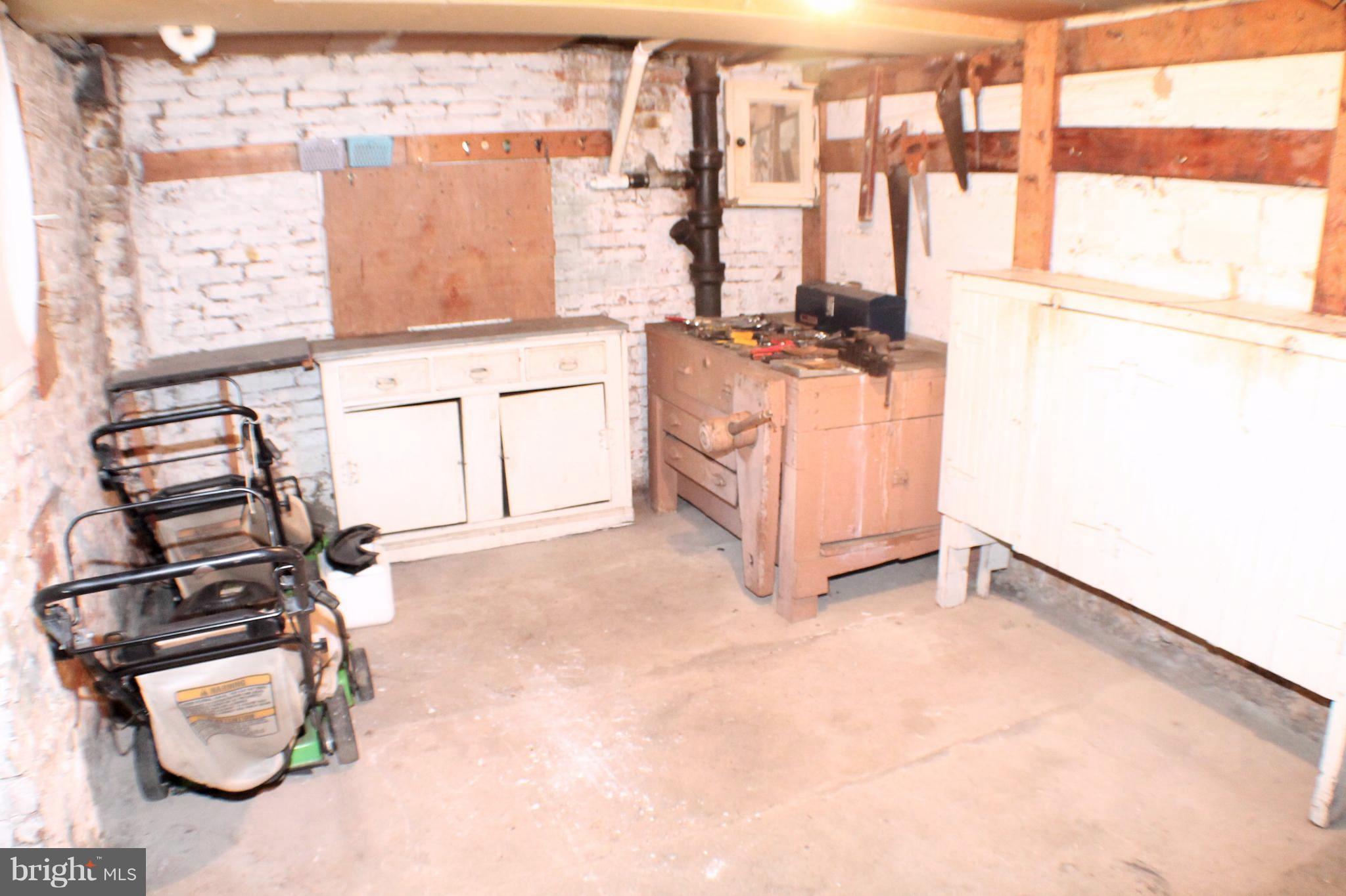 WEST HALETHORPE - Residential