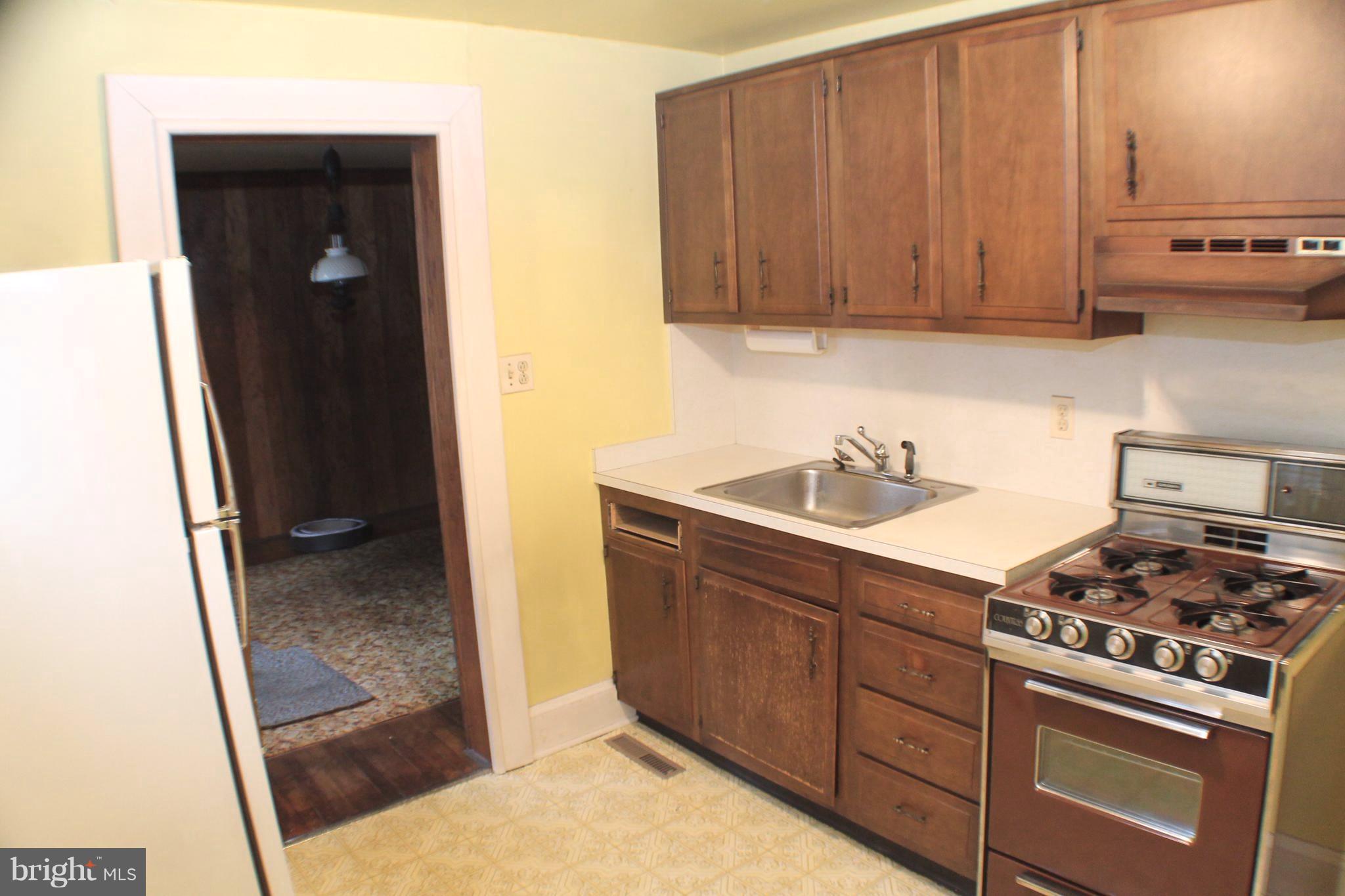 WEST HALETHORPE - Residential