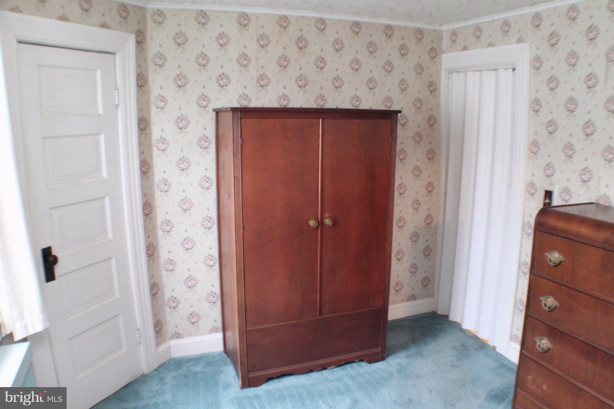 WEST HALETHORPE - Residential